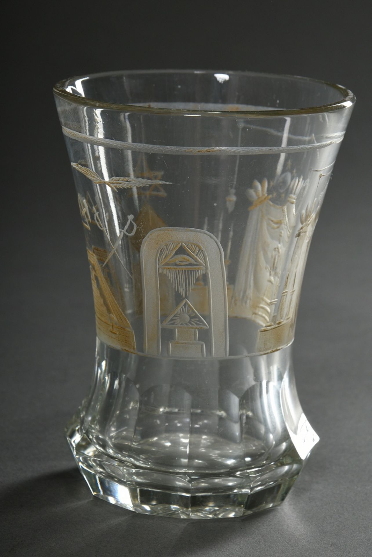 Freemason pedestal pot with rich symbol cut and delicate remnants of gilding, laced 11-fold faceted - Image 3 of 4