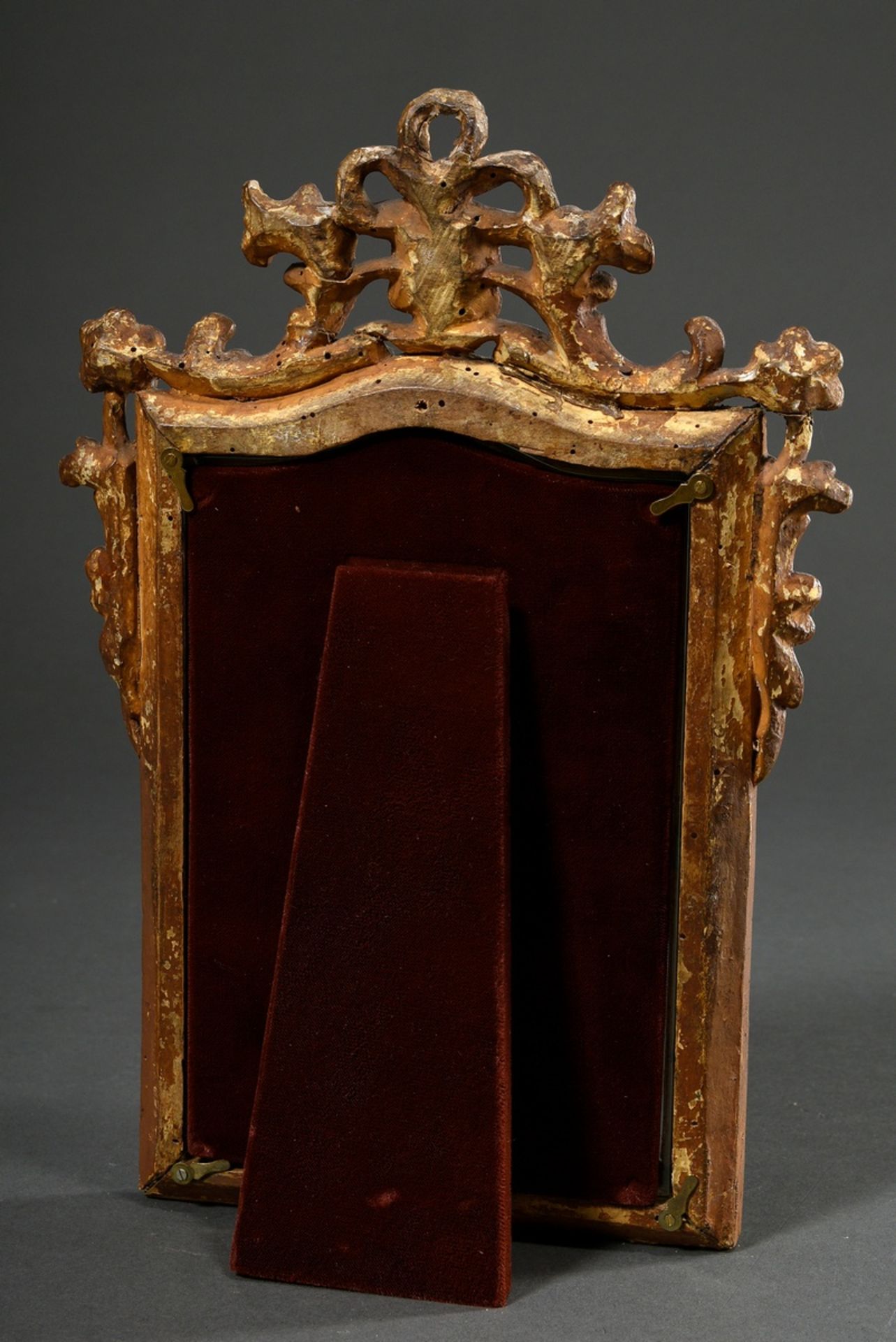 Small baroque frame with floral openwork crowning and beaded rim, wood carved and gilded, FM 19x13c - Image 2 of 2