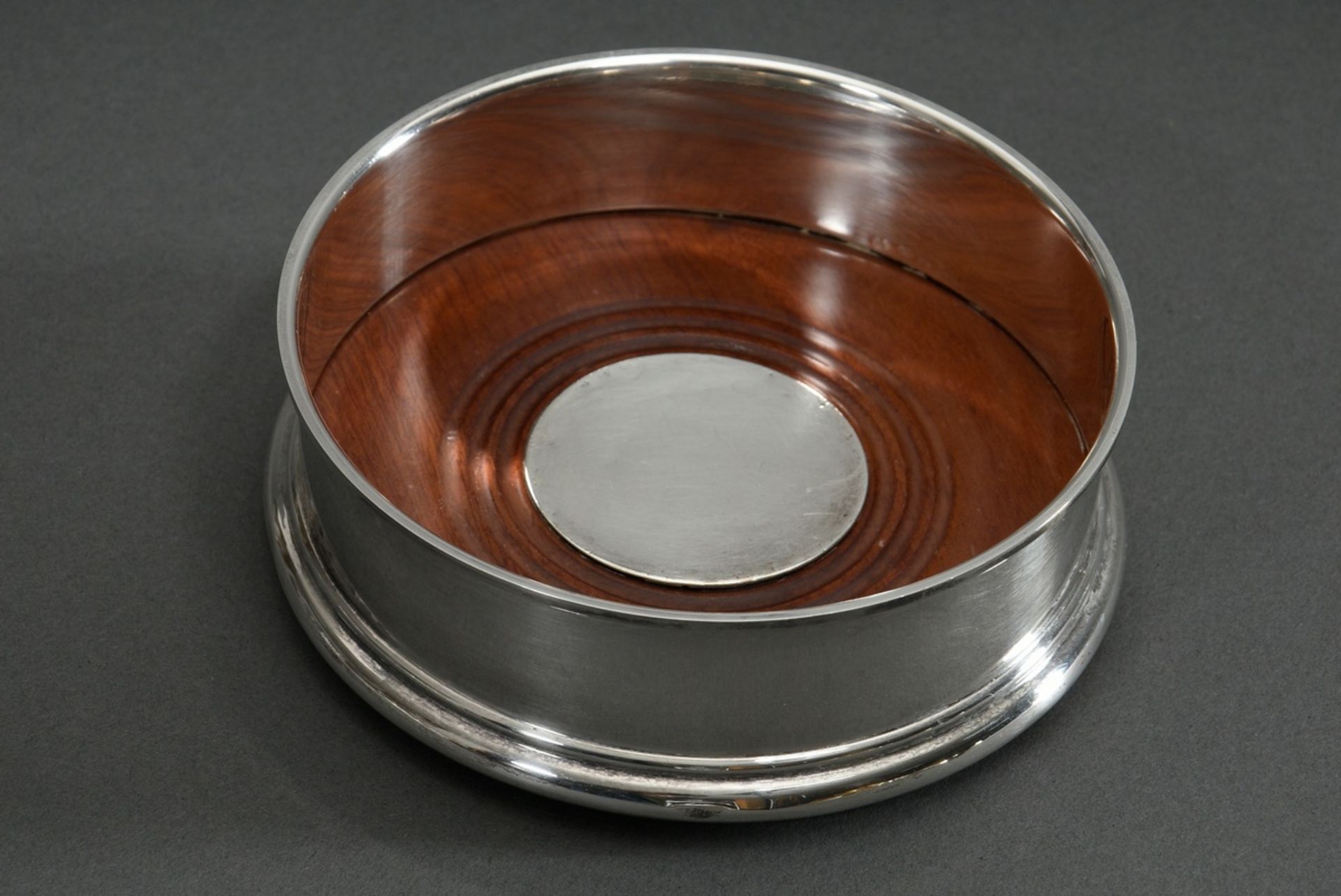 3 pieces of modern silverware, 20th century: round tray with curved handles (MM: Kennedy, silver 90 - Image 7 of 9