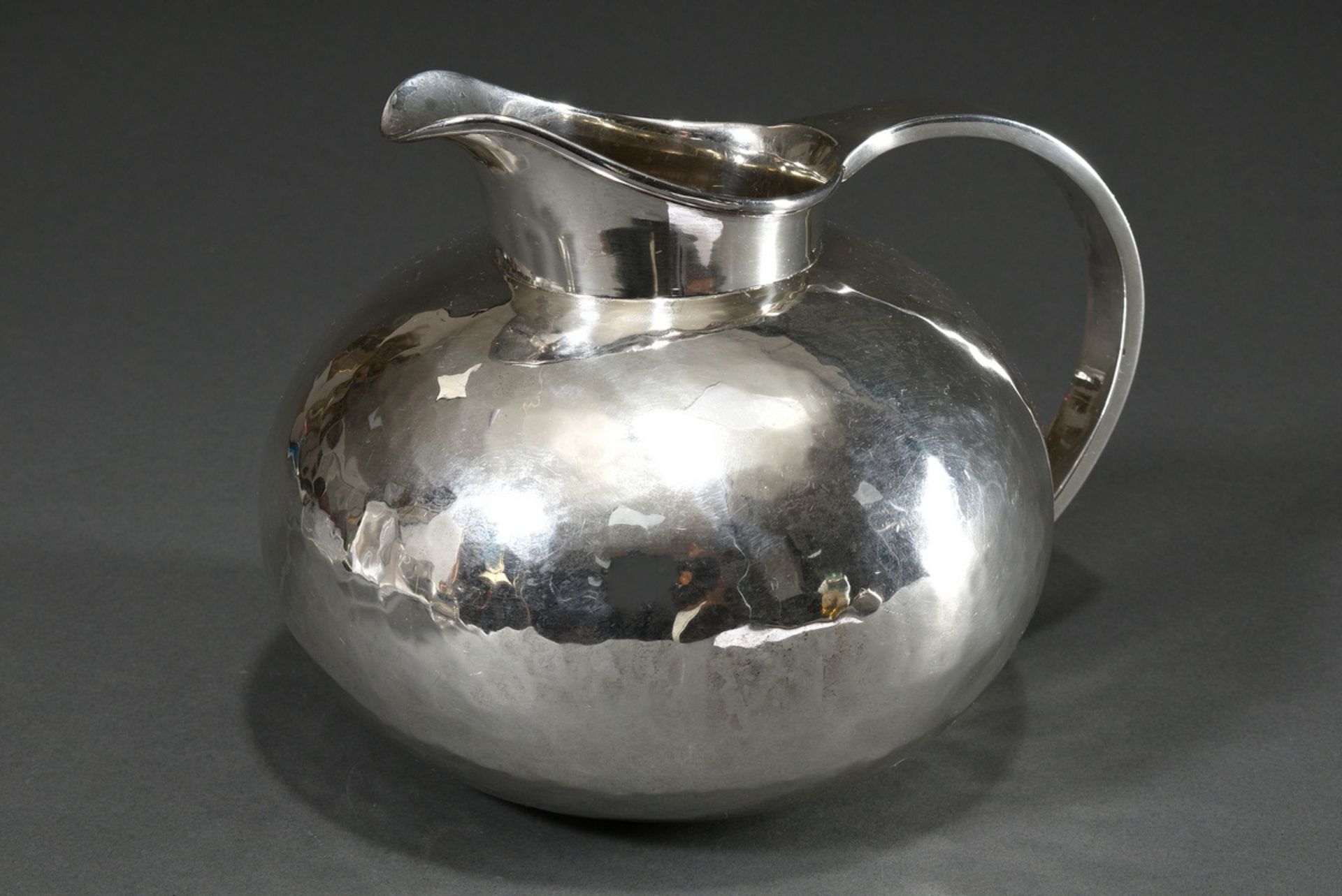 Art Deco globular jug with martellated body, China circa 1920/30, MM: EC, silver 935, 949g, h. 18cm