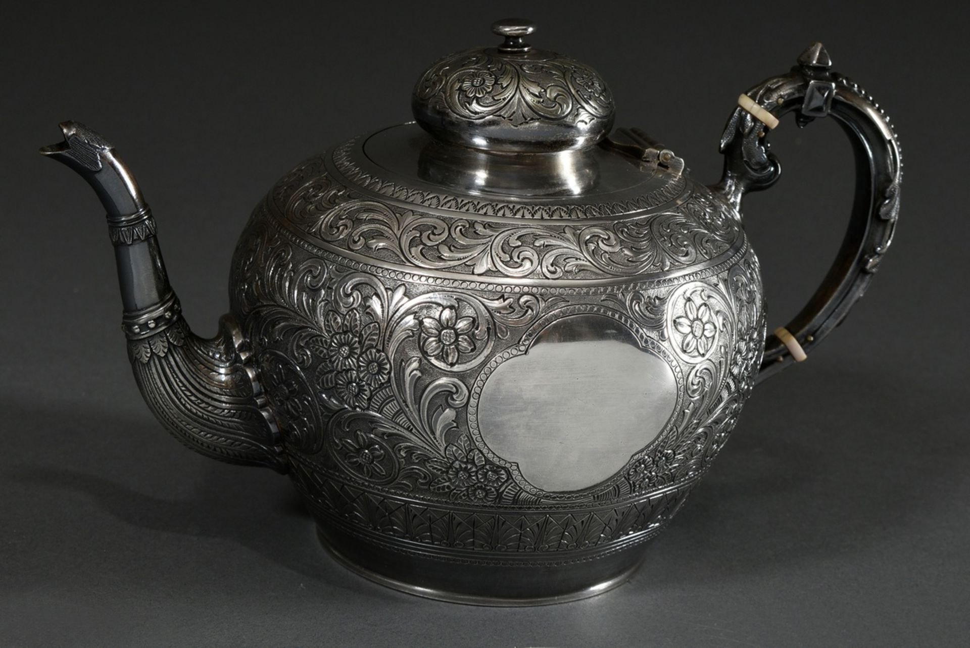 3 Pieces English tea set with rich floral-ornamental engraving after oriental model, Mappin & Webb/ - Image 5 of 10