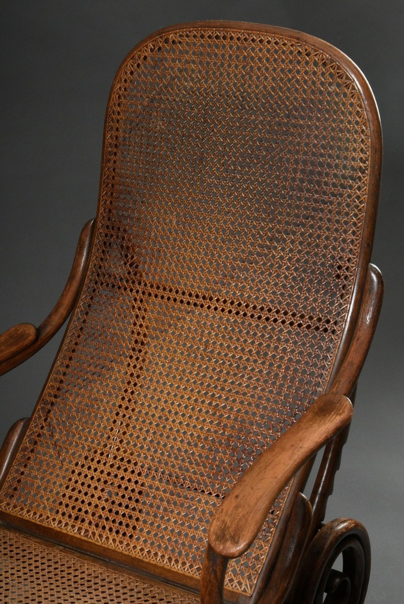 Thonet "Sofa bed no. 2", design: Gebrüder Thonet, Vienna c. 1900, solid bent beech wood with wicker - Image 3 of 7