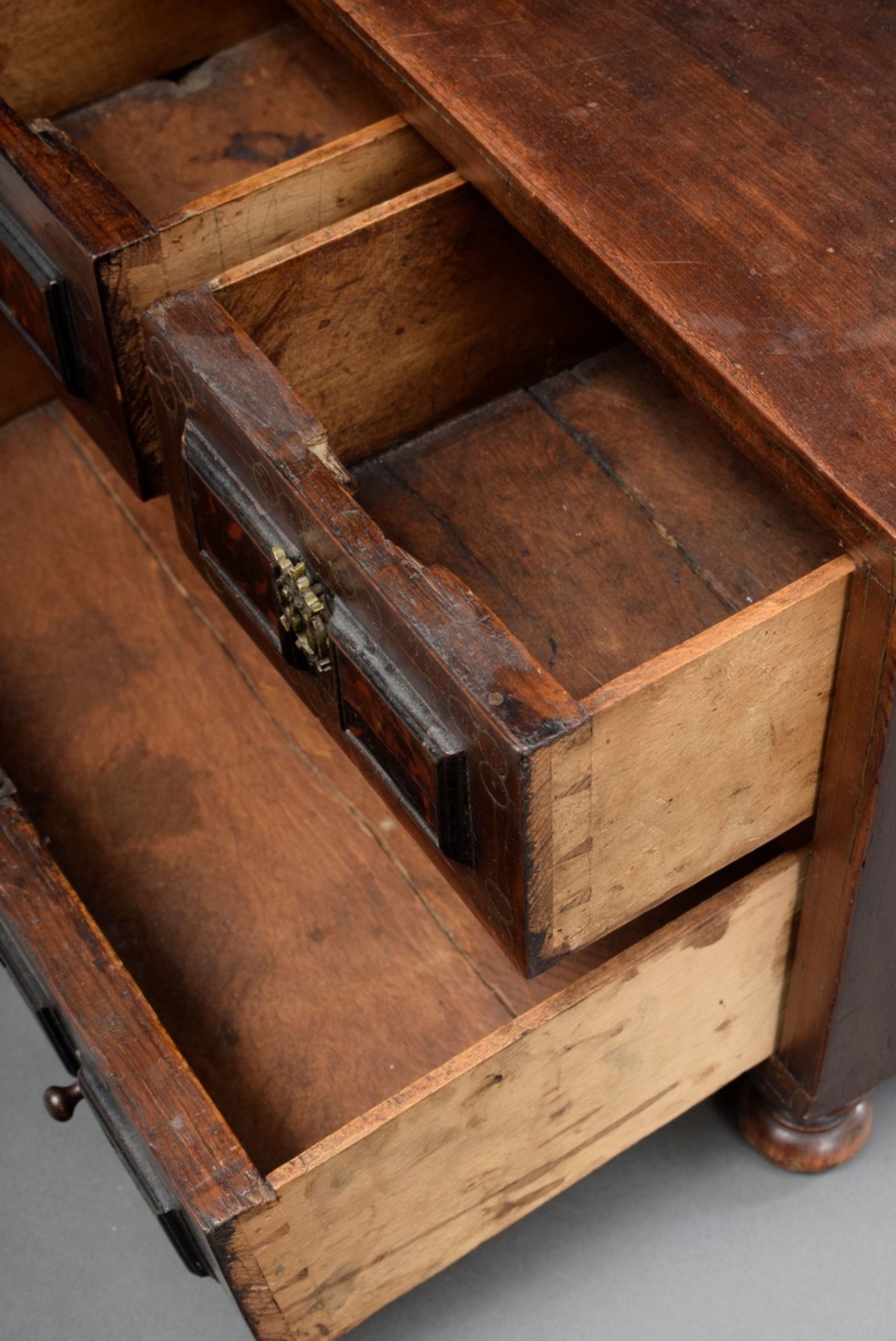 Spanish cabinet with tortoiseshell and brass inlays, walnut veneered on oak, on a table frame with  - Image 3 of 11