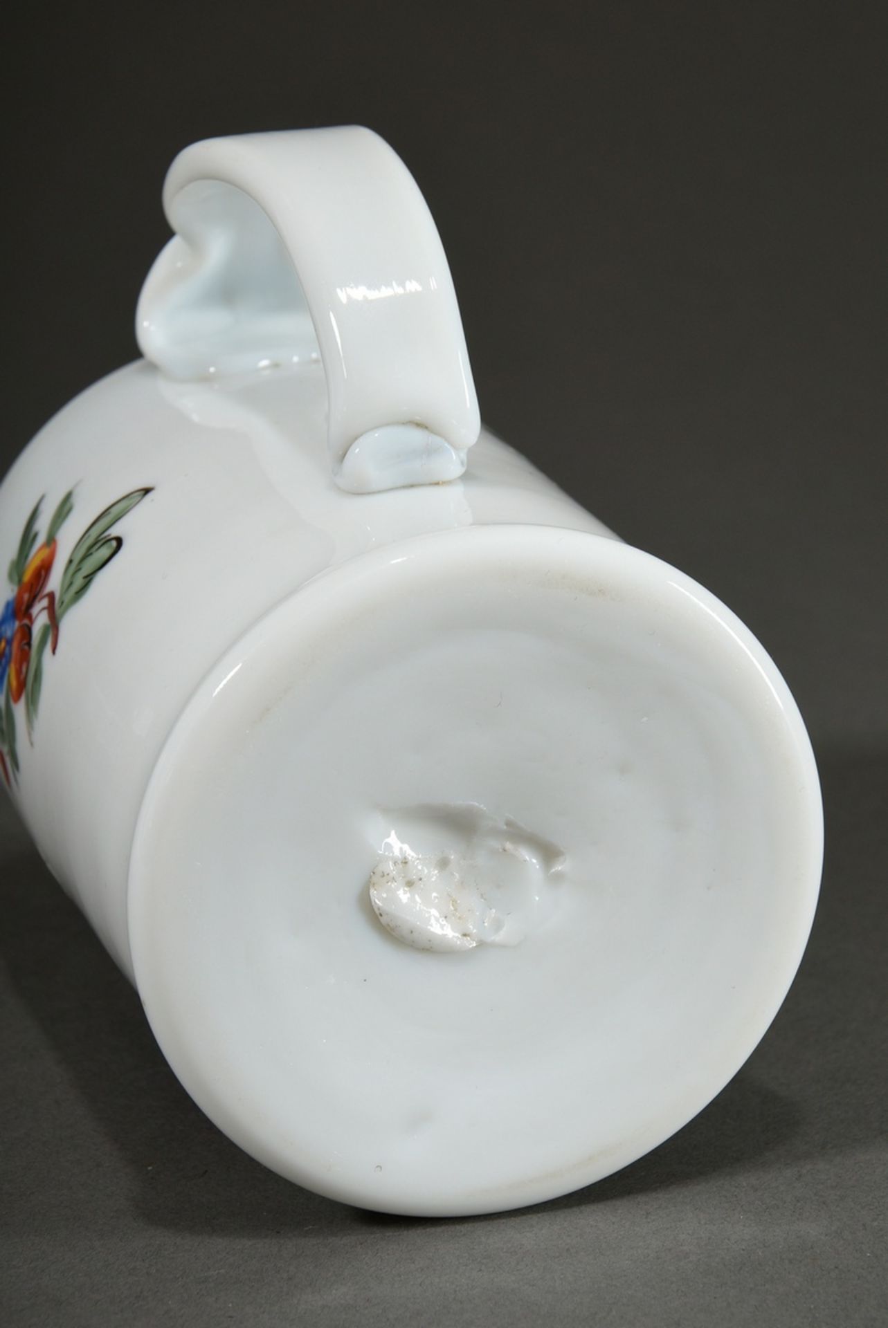 Freimaurer Milchglas Walzenkrug mit farbiger Emaille Malerei in floral verzierter Kartusche, Bandhe - Bild 4 aus 4