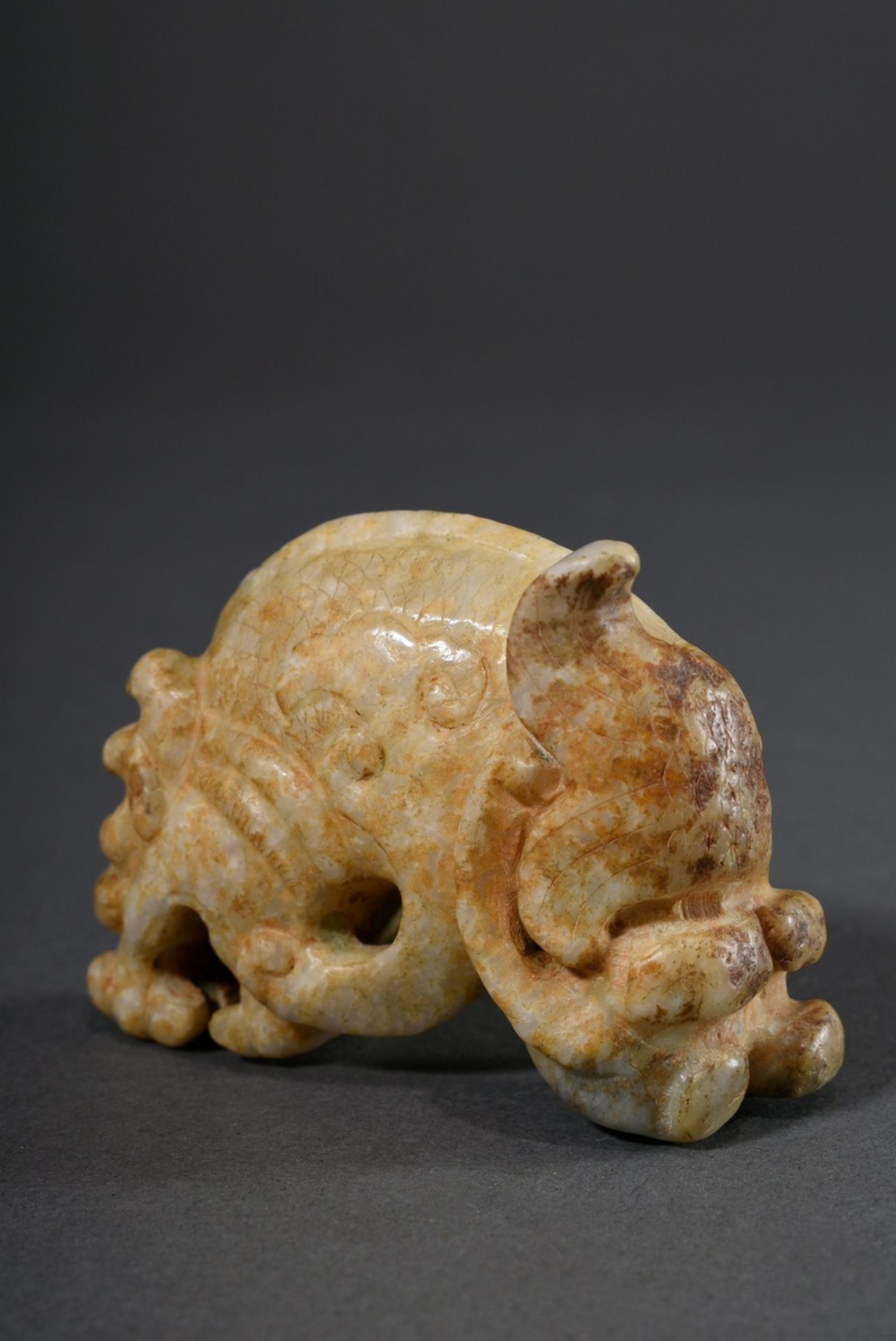 Beige brown jade figurine "dragon fish, fish and tiger", traces of age, 7x5x2,5cm, right ear of the - Image 2 of 5