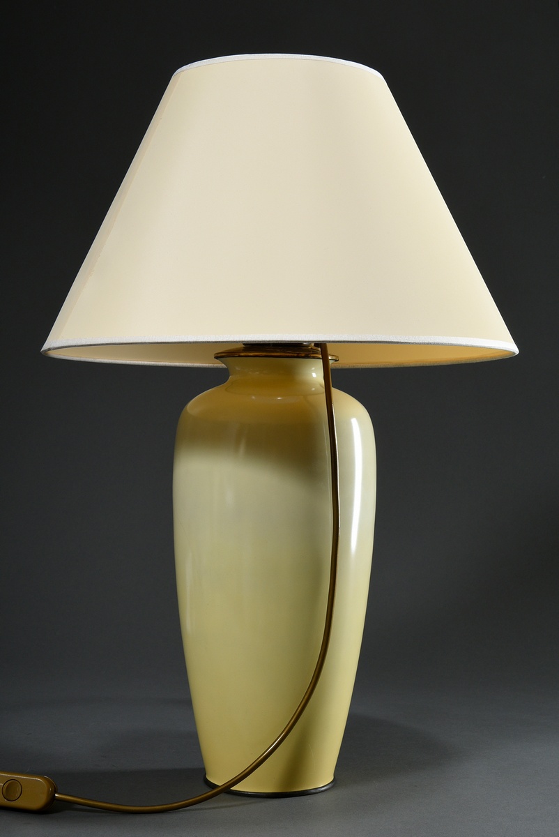 Cloisonné vase "white, blue and pink iris on a yellow background" mounted as a lamp, Ando Jubei cir - Image 2 of 4