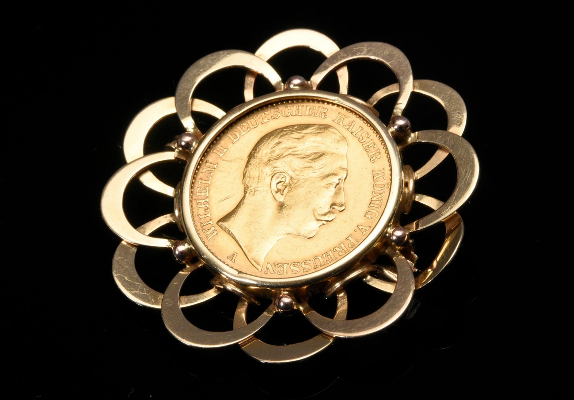 Midcentury yellow gold 585 pin with yellow gold 900 coin "20 Mark German Reich, 1901", 13,3g, Ø 4cm