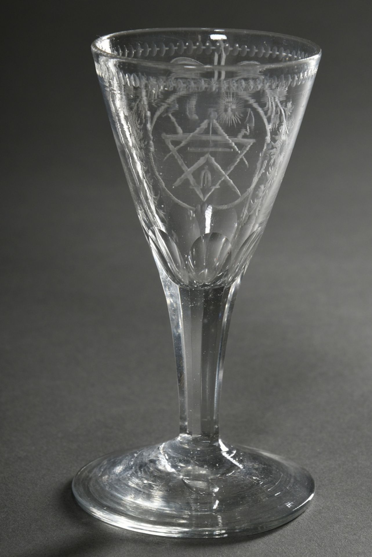 Small Masonic goblet glass with cut pearl frieze, Louis XVI medallion and symbols, 7pass cut stem o - Image 2 of 3