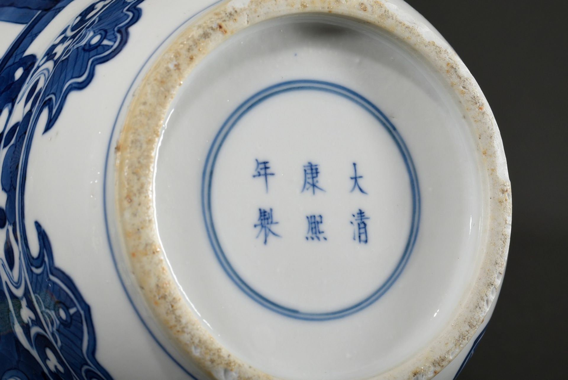 Chinesische Porzellan Balustervase mit feinem Blaumalerei Dekor "Päoniengarten", auf der Schulter K - Bild 4 aus 6