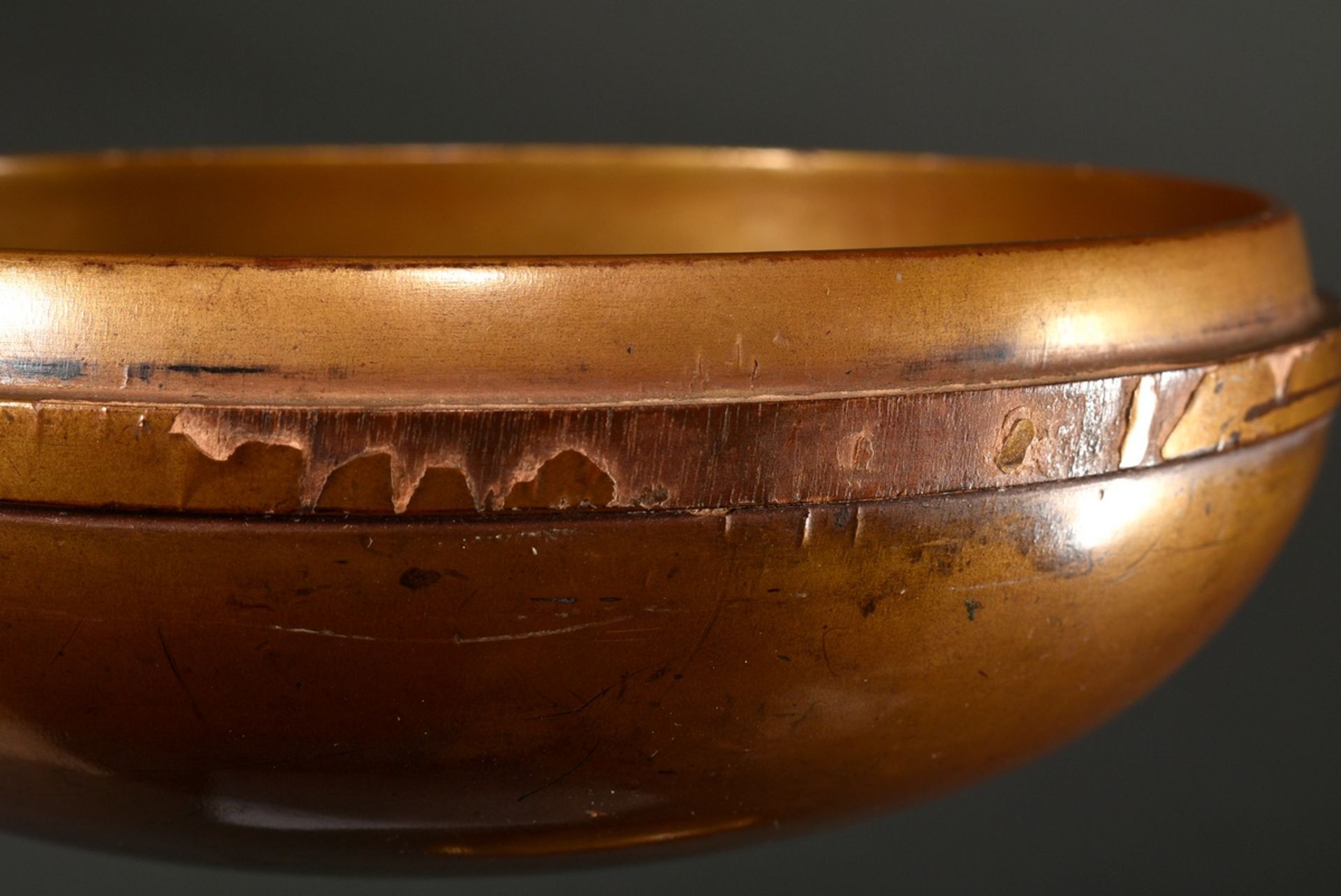 Round Japanese lacquer lidded box with Takamaki-e decoration "persimmon, peach, blossoms and fruits - Image 6 of 7