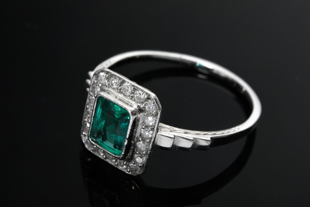 Elegant white gold 750 Art Deco ring with stair cut emerald (ca. 0.80ct) and octagonal diamonds (ad