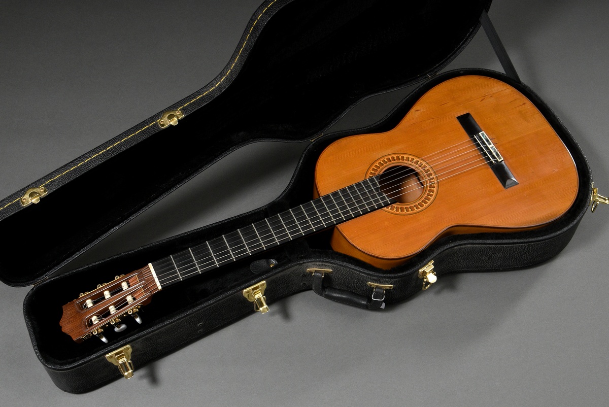 Flamenco guitar, Michael Wichmann, Hamburg 1987, label inside with stamp and signature, cedar top ( - Image 2 of 15