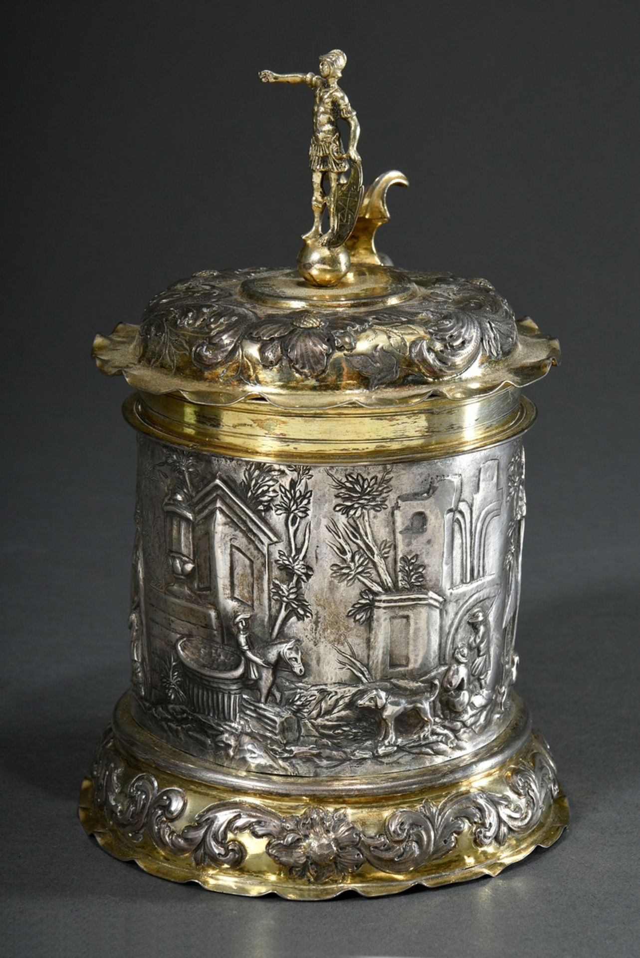 Baroque lidded tankard with cylindrical double-walled body and drift work "Rural scenes against an  - Image 2 of 10