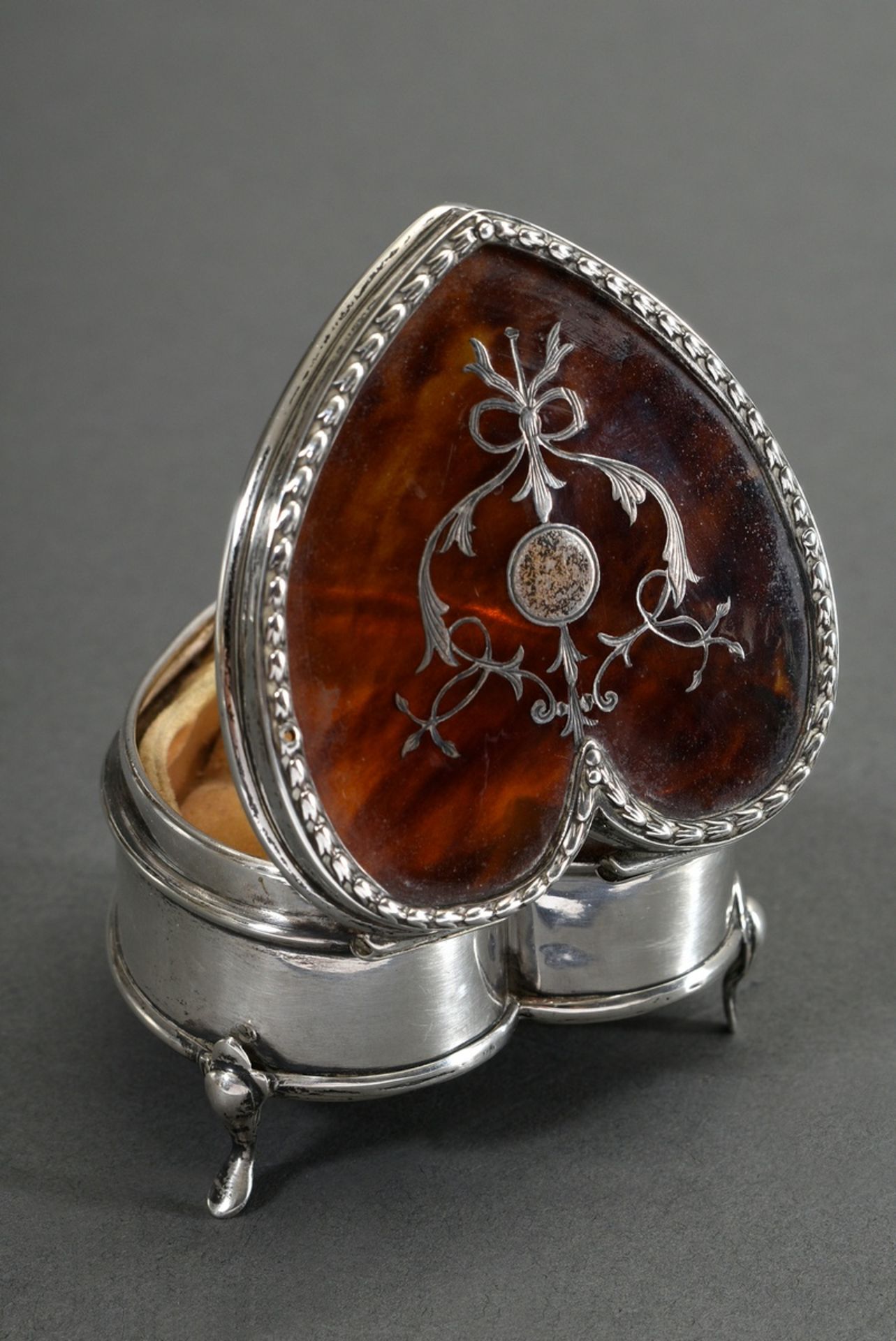 English jewellery box in the shape of a heart with ornamental inlays in the tortoiseshell lid and s