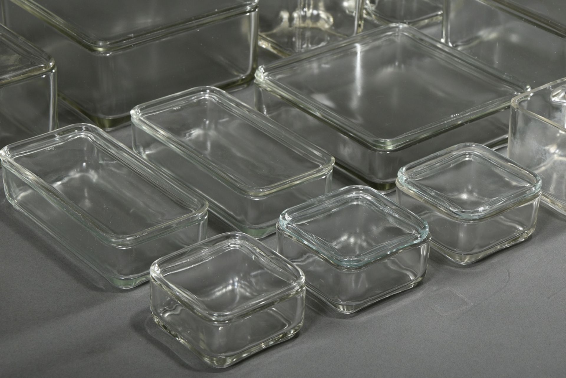 13 Stackable storage jars from the "Kubus-Geschirr", 7 with lids, colourless pressed glass, designe - Image 3 of 6