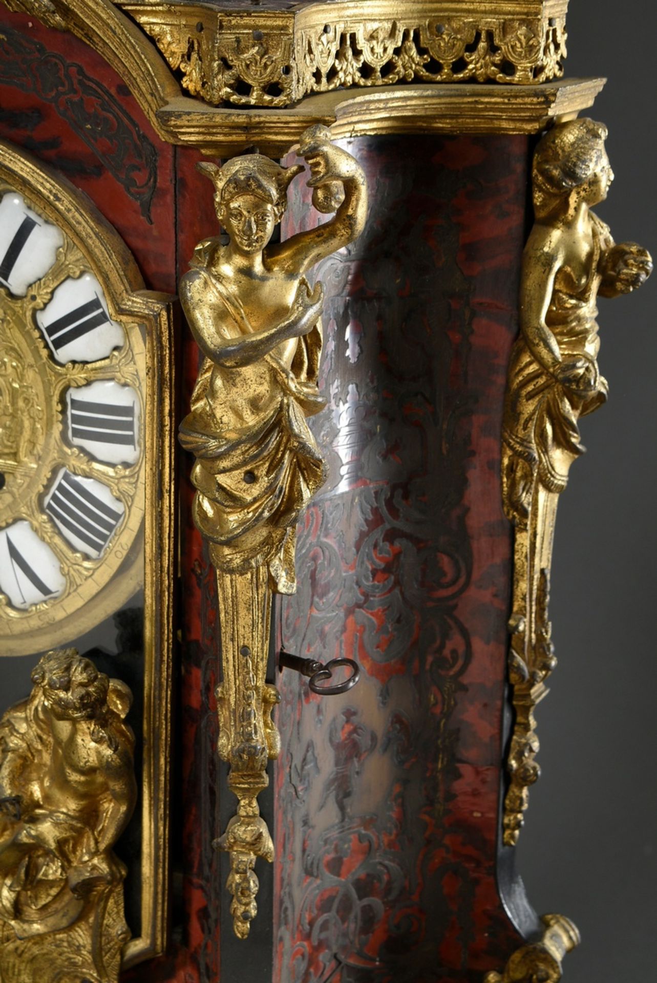 Large Boulle state pendulum with fire-gilded bronzes on wall console in Louis XVI style, red-brown - Image 8 of 17