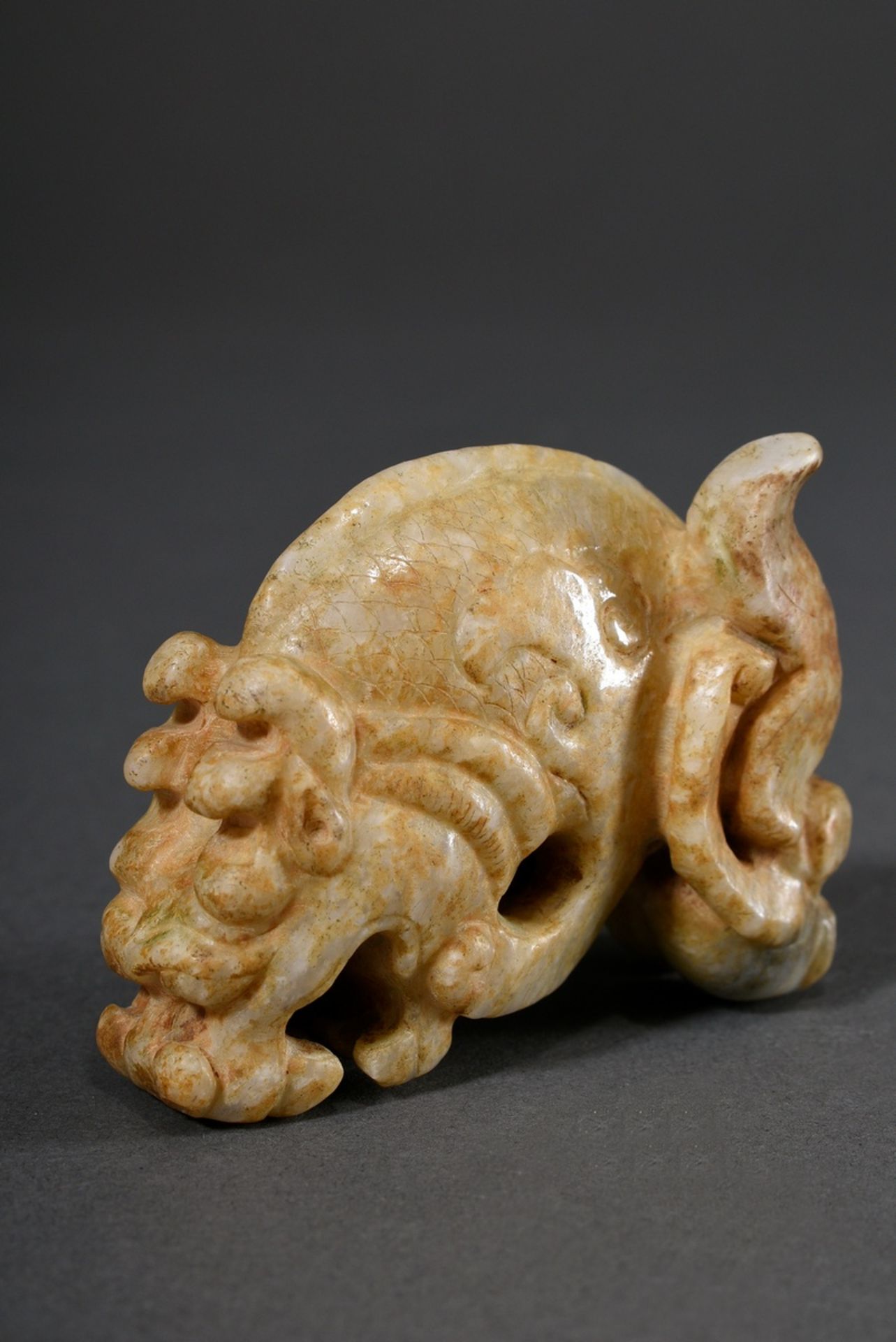 Beige brown jade figurine "dragon fish, fish and tiger", traces of age, 7x5x2,5cm, right ear of the