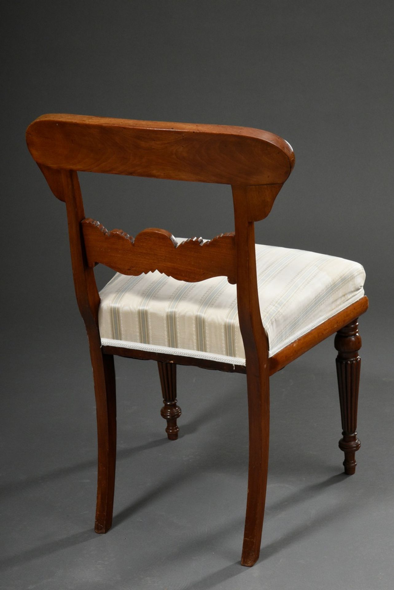 6 Biedermeier chairs with richly carved frame: back board with acanthus leaves and shell motif, sco - Image 5 of 5
