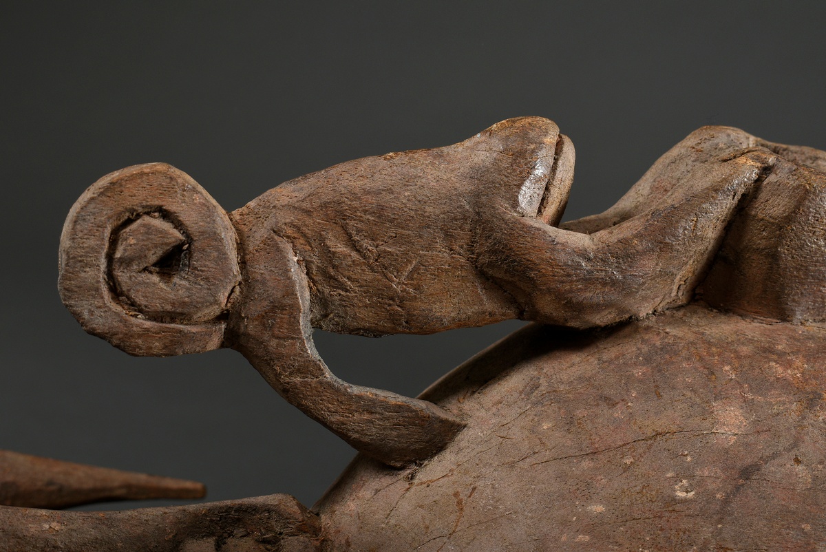 Zoomorphic African helmet mask "Kponyungo" (Firespitter) , carved wood with remains of old patina,  - Image 3 of 5