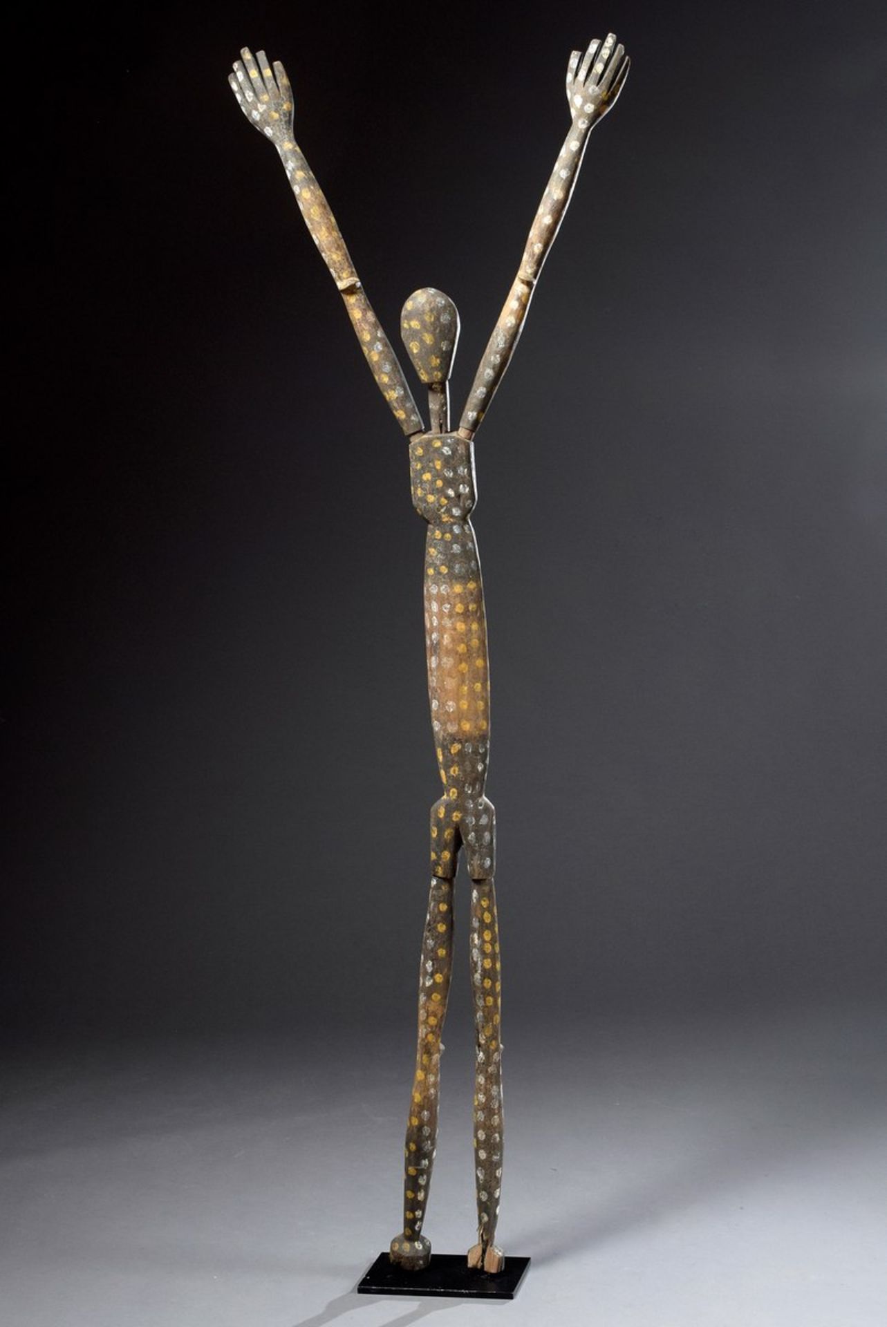 Large Lengola figure "Umbanga Nyama" representing the ancestor "Suway" (the large statues, also cal - Image 3 of 5