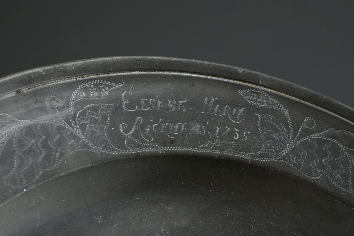 Large North German pewter plate from the estate of Elsabe Maria Rickmans with floral engraving and - Image 5 of 5