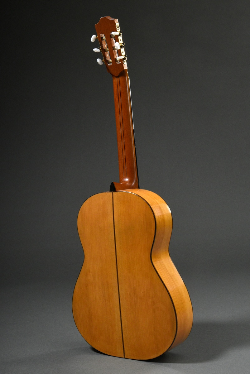 Flamenco guitar, Michael Wichmann, Hamburg 1987, label inside with stamp and signature, cedar top ( - Image 11 of 15