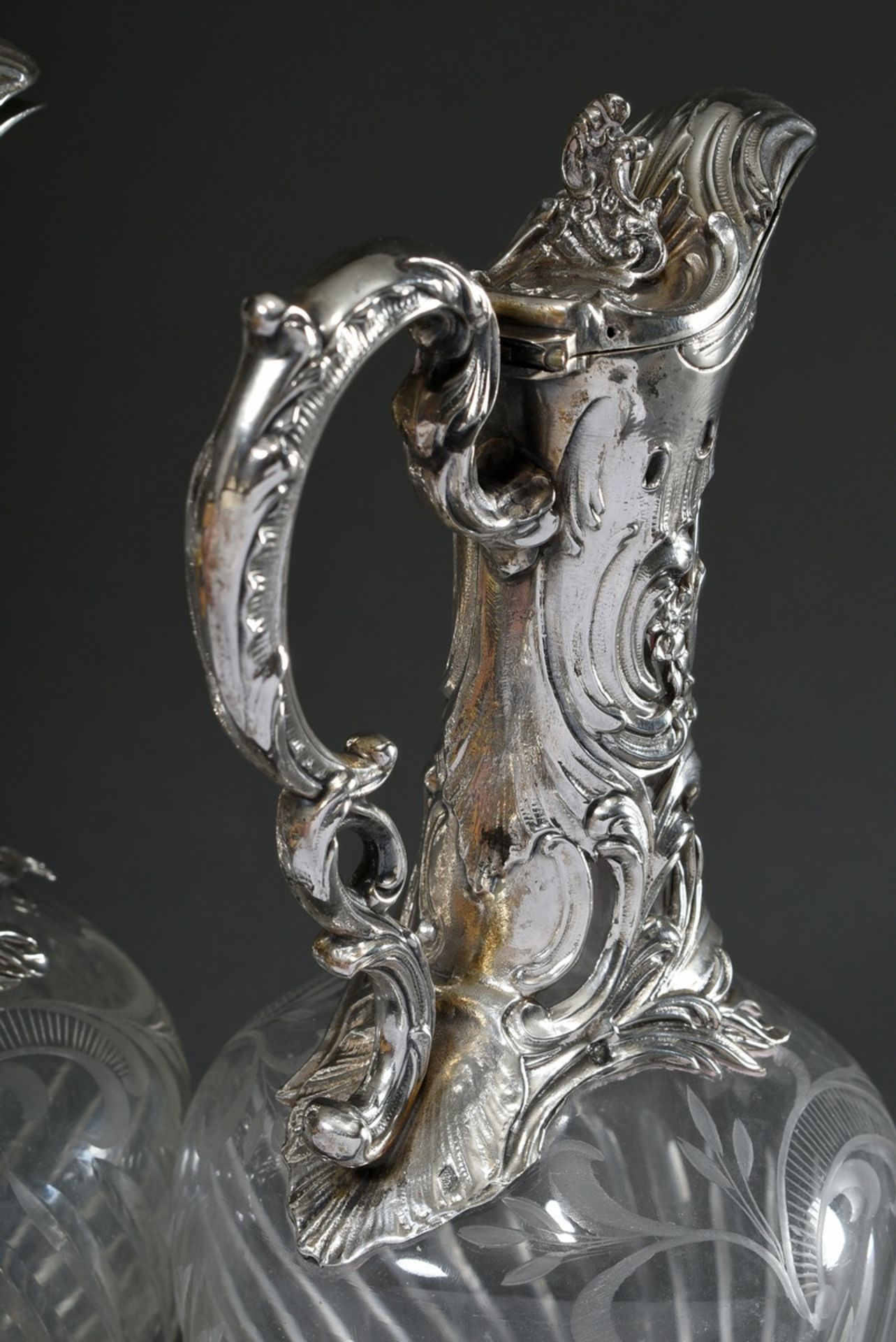 2 Small rum decanters with floral silver mounting in neo-rococo style on neck and foot as well as d - Image 5 of 8