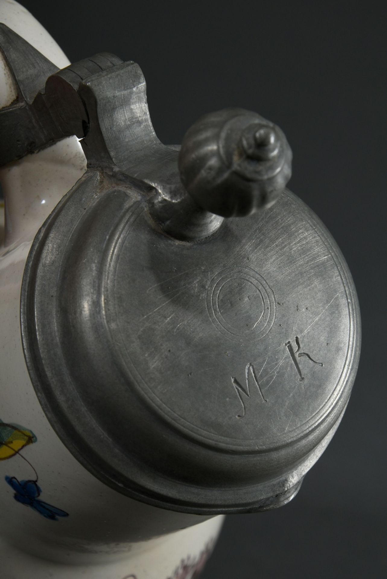 Ansbacher Birnkrug mit ovoidem Korpus und eingezogener Schulter sowie breitem Hals mit passigem Zin - Bild 5 aus 8