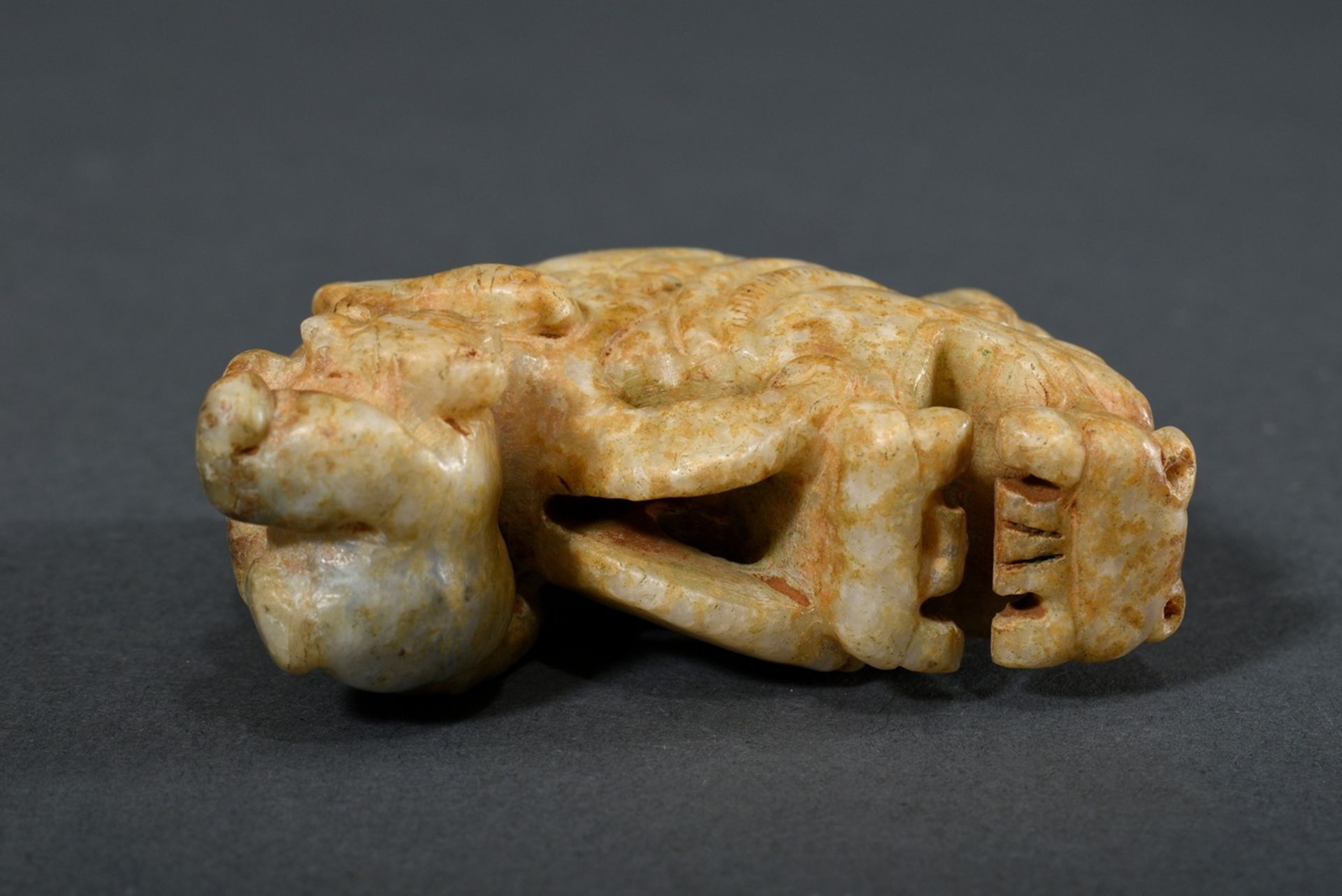 Beige brown jade figurine "dragon fish, fish and tiger", traces of age, 7x5x2,5cm, right ear of the - Image 4 of 5