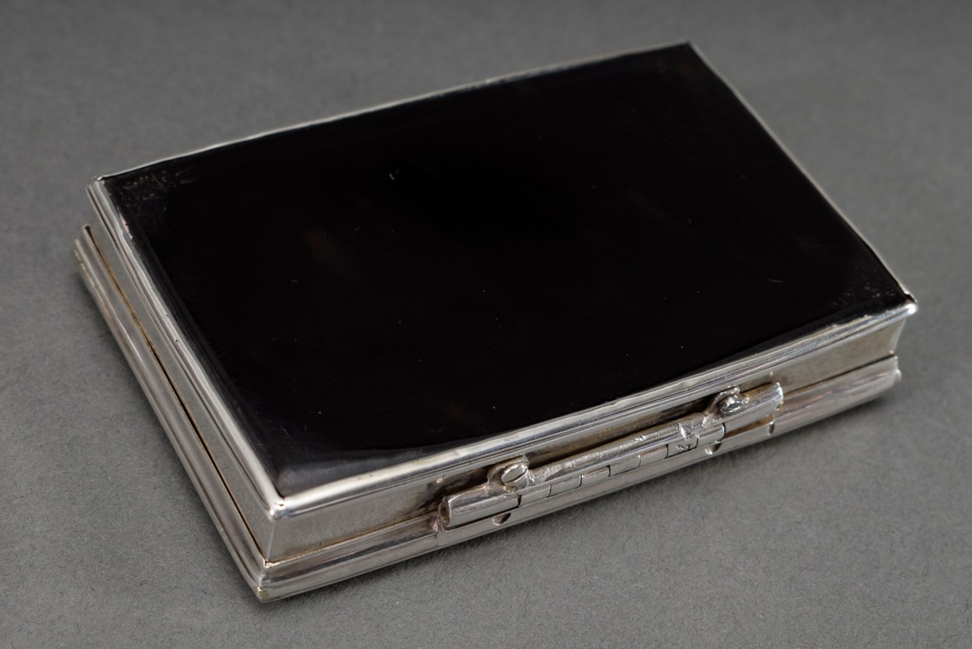 Early square silver snuff box with tortoiseshell lid and base and floral-ornamental silver piqué-po - Image 2 of 3