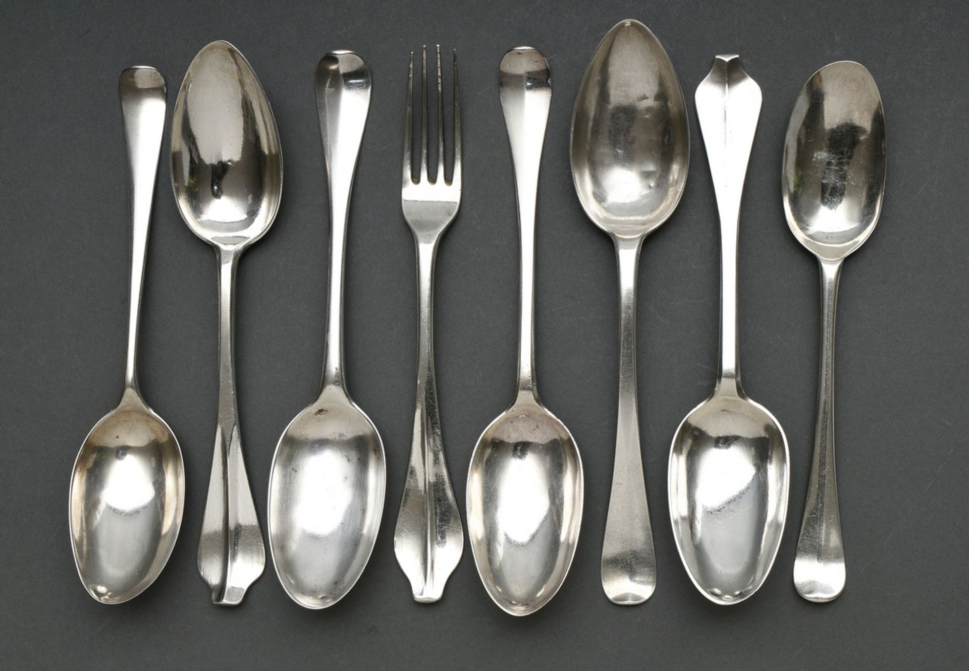 8 Various Dutch cutlery pieces (spoon/fork) with different patterns a.o. "Hanoverian" and engraved - Image 2 of 5