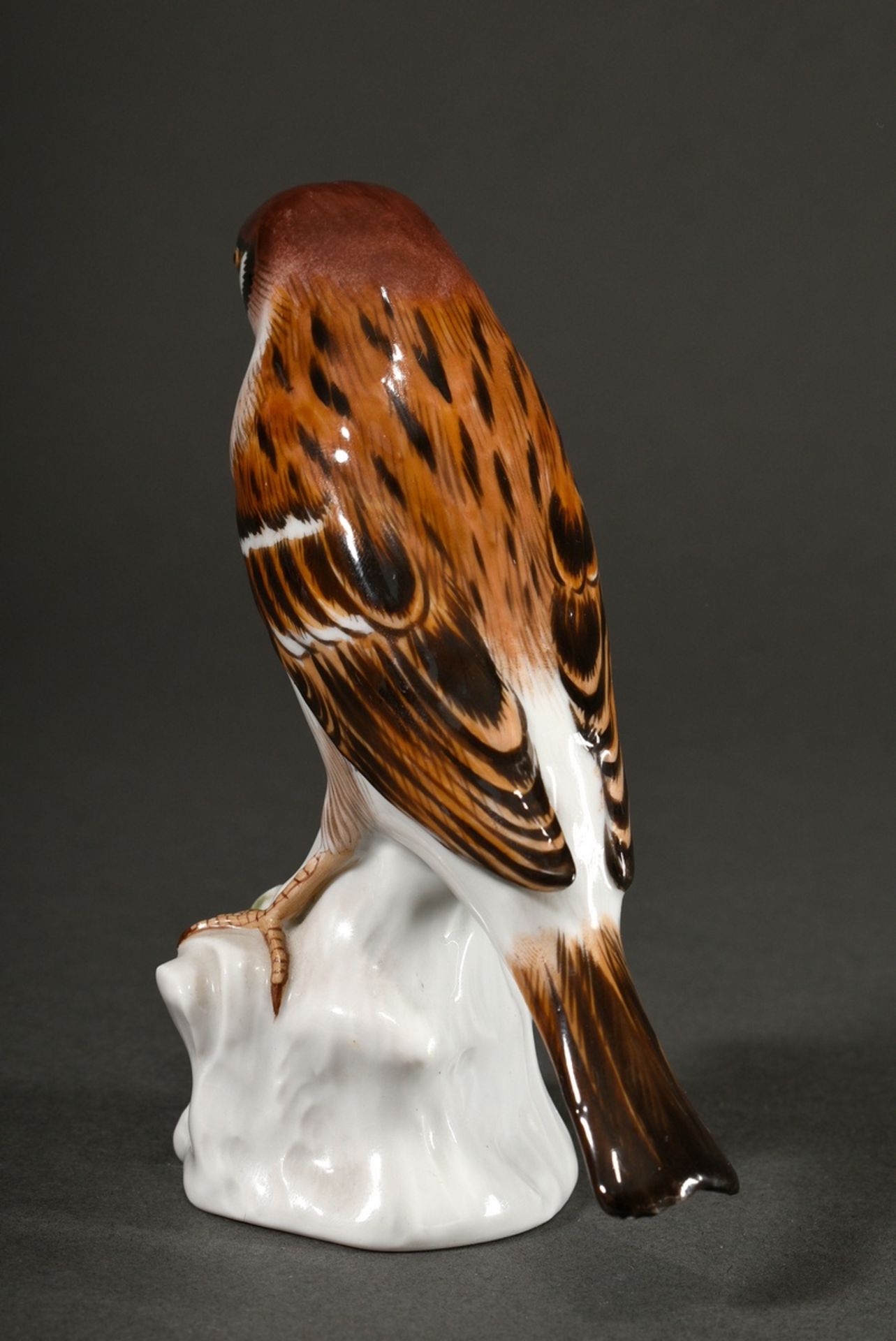 Polychrome painted Meissen figure "Sparrow", 20th c., model no.: 77059, shaper no.: 95, year mark:  - Image 3 of 4