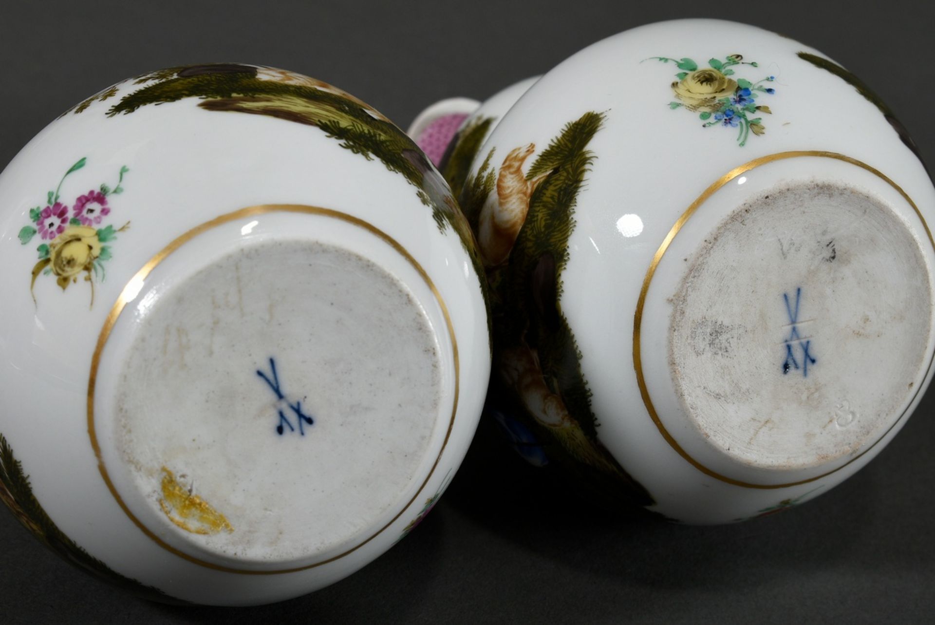 Pair of Meissen flasks in calabash form with polychrome painting "Shepherd and shepherdess with she - Image 8 of 8