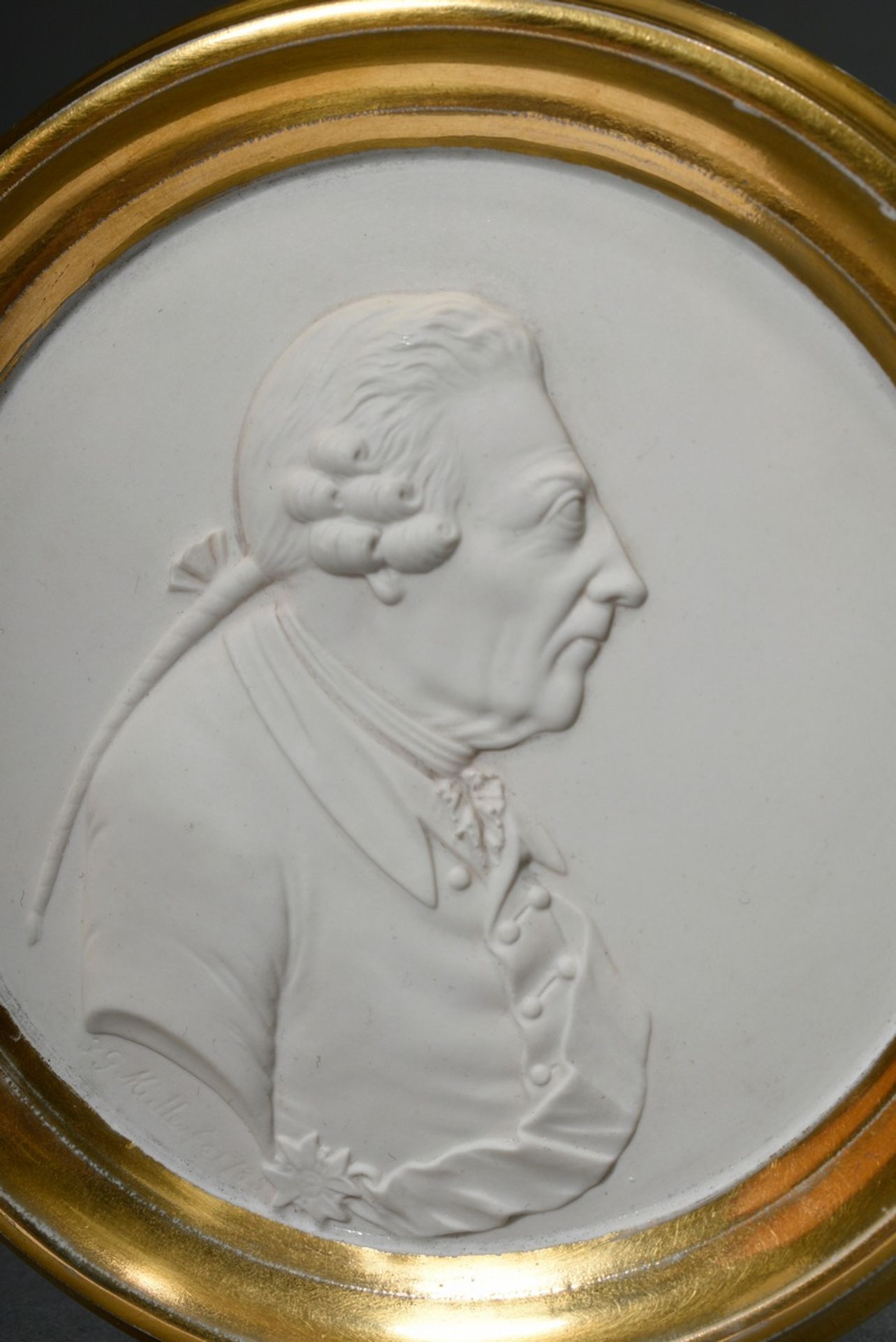 KPM Bisquit porcelain portrait medallion "Frederick the Great" in half relief with gilded profile f - Image 2 of 4