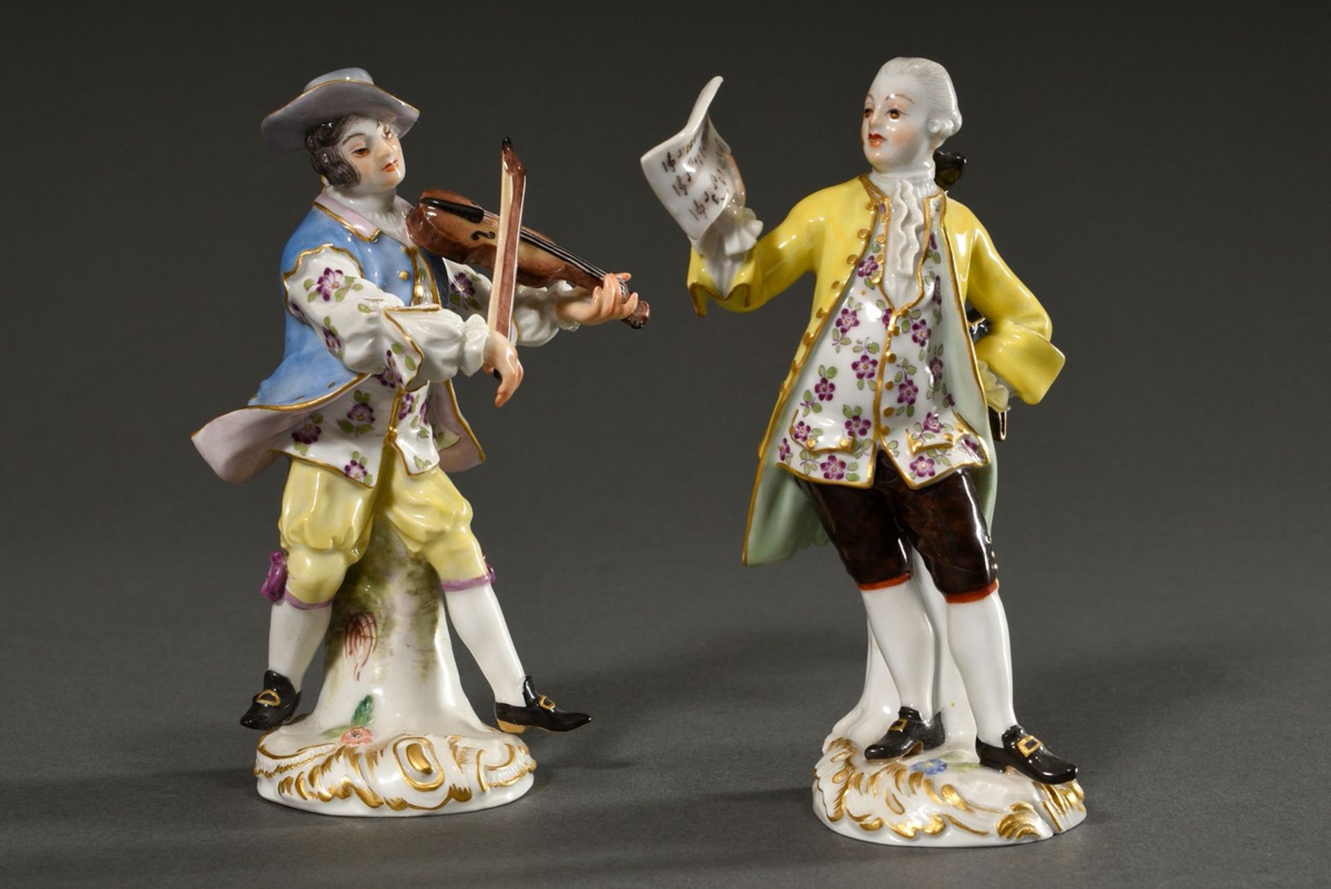 2 Various polychrome painted Meissen figurines Musicians from a series of 16 figurines "Galante Kap