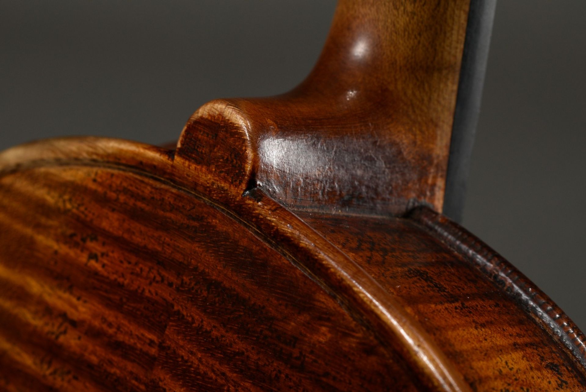 Saxon violin for the English and American market, around 1900, facsimile label inside "Antonius Str - Image 10 of 17