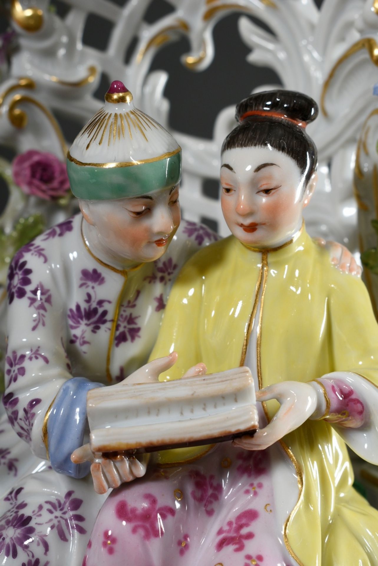 Meissen group "Japanese couple in a summer house", polychrome painted, designed by Peter Reinicke a - Image 5 of 7
