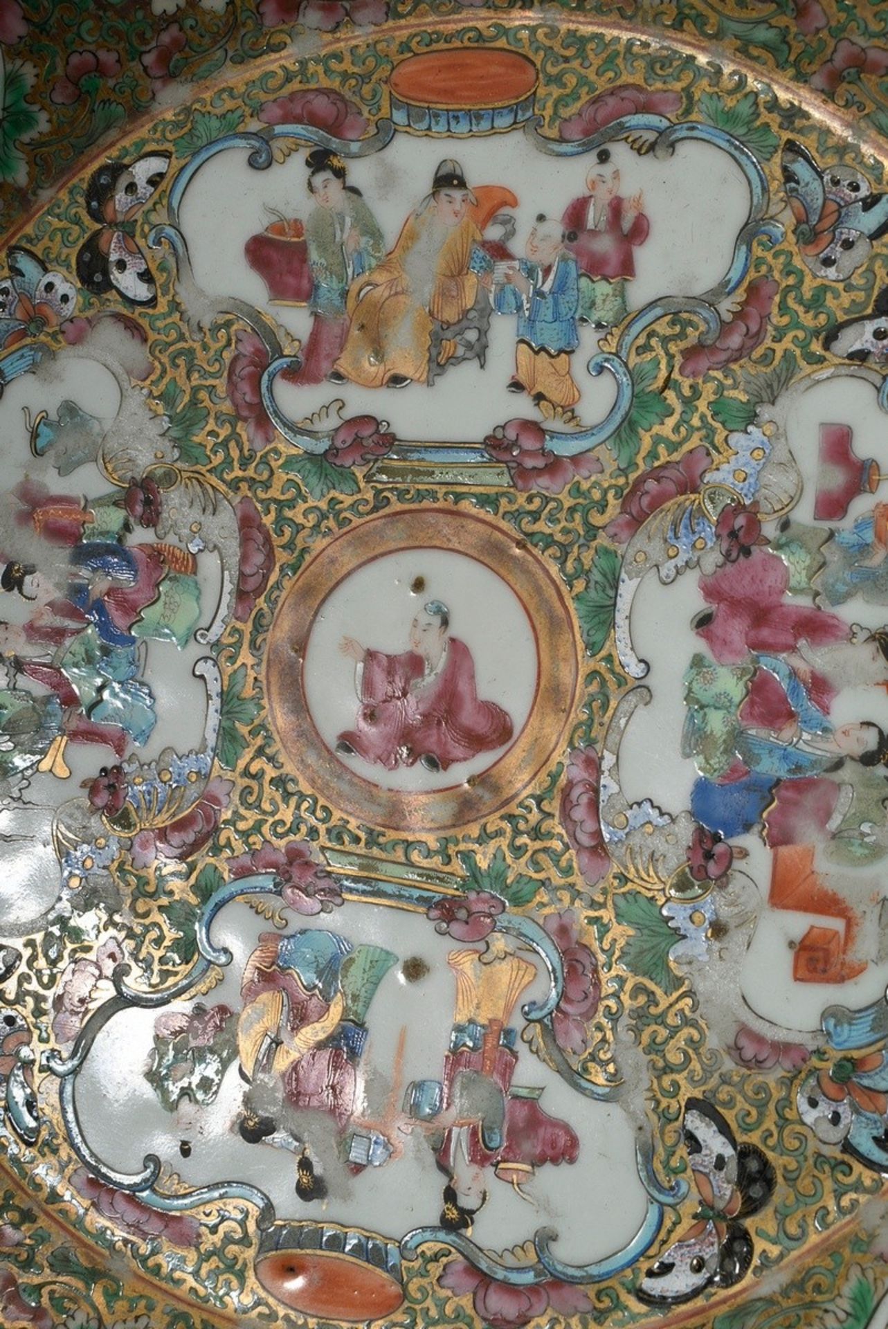 A very large Canton porcelain bowl with polychrome, partly opaque Famille Rose enamel painting, in  - Image 8 of 9