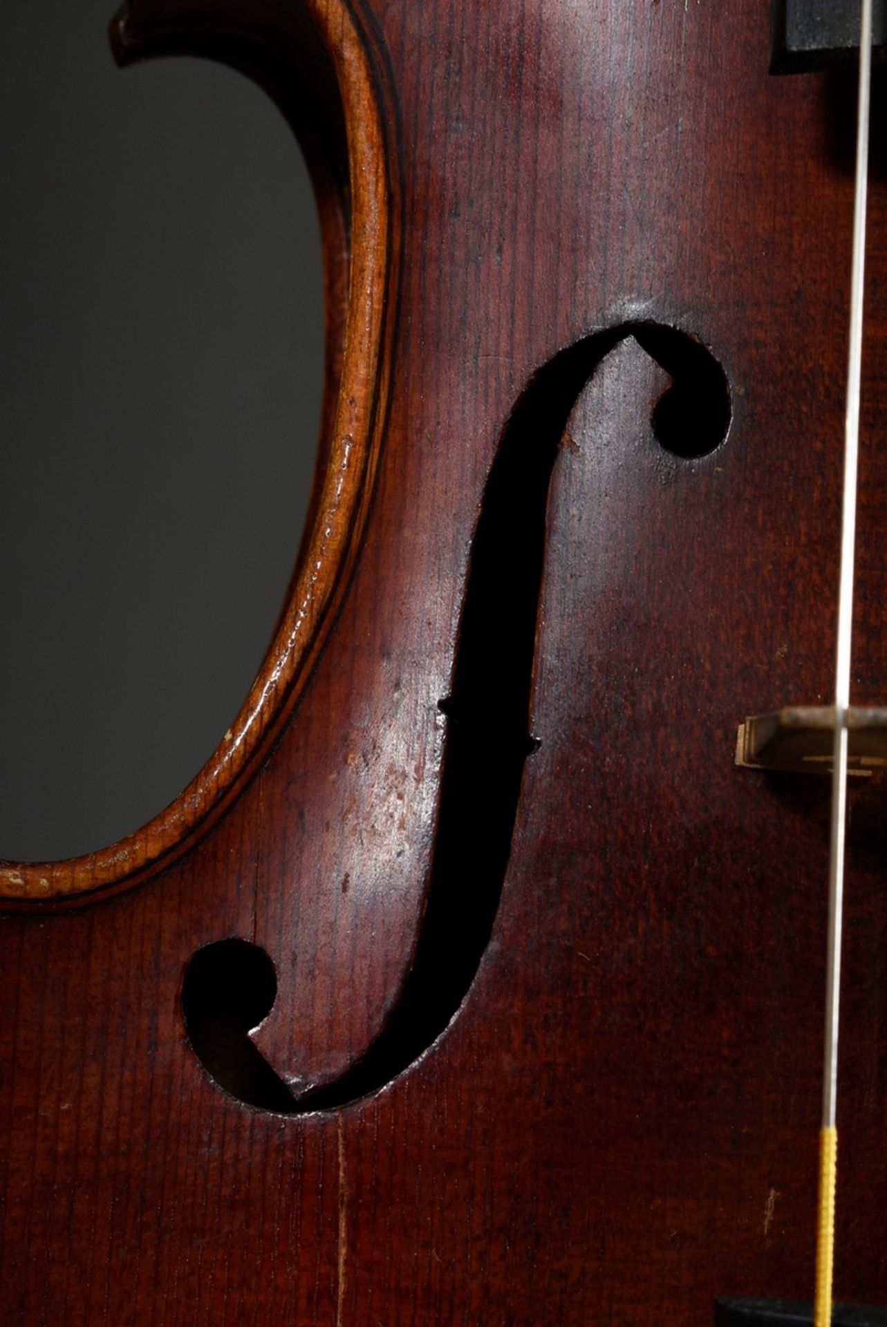 Saxon violin, facsimile label "Schuster & Co. Markneukirchen in Saxony 1925", split back, sound pos - Image 12 of 16
