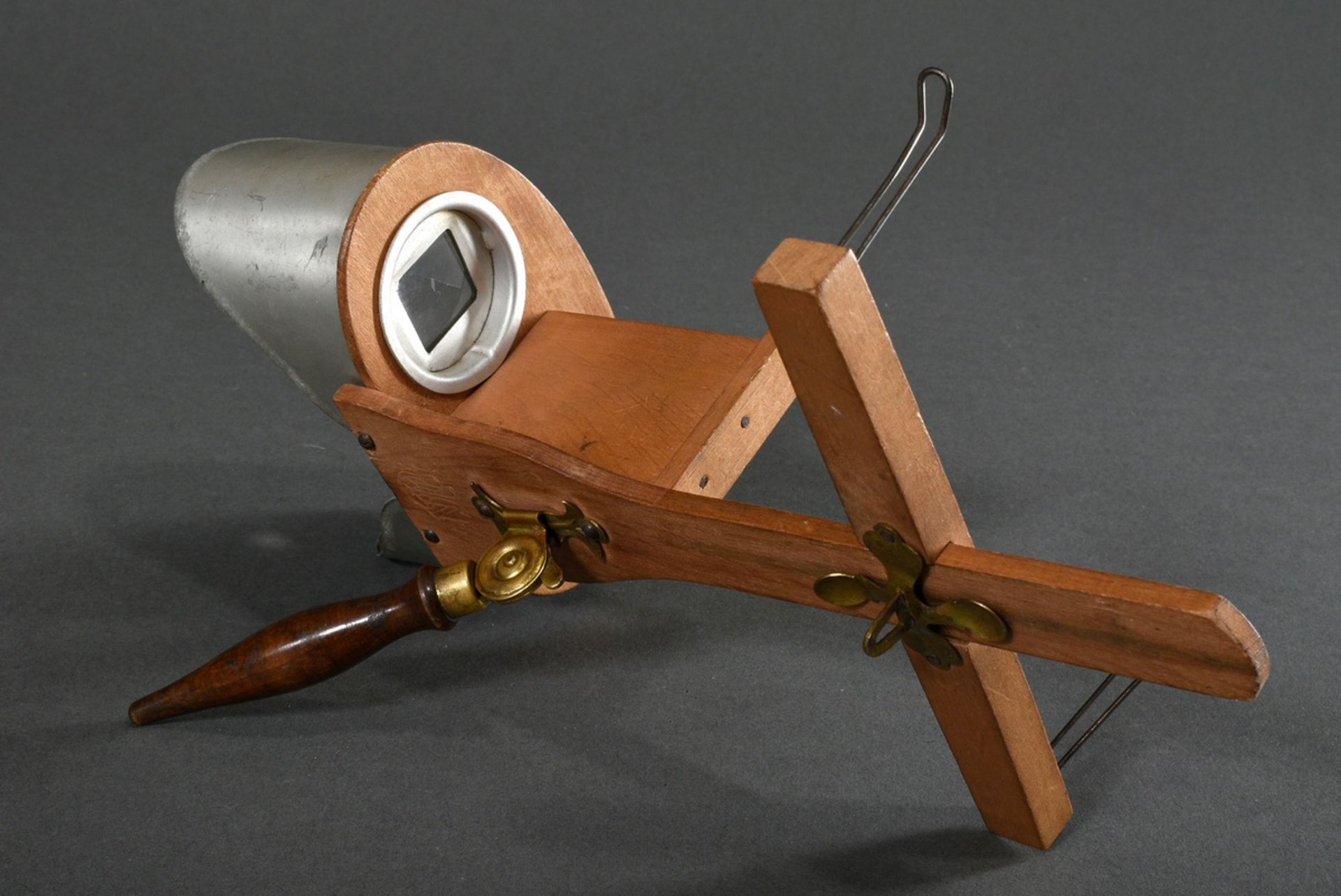 Hand-held stereo viewer with numerous stereo photos, German circa 1900, viewer with retractable han - Image 2 of 5