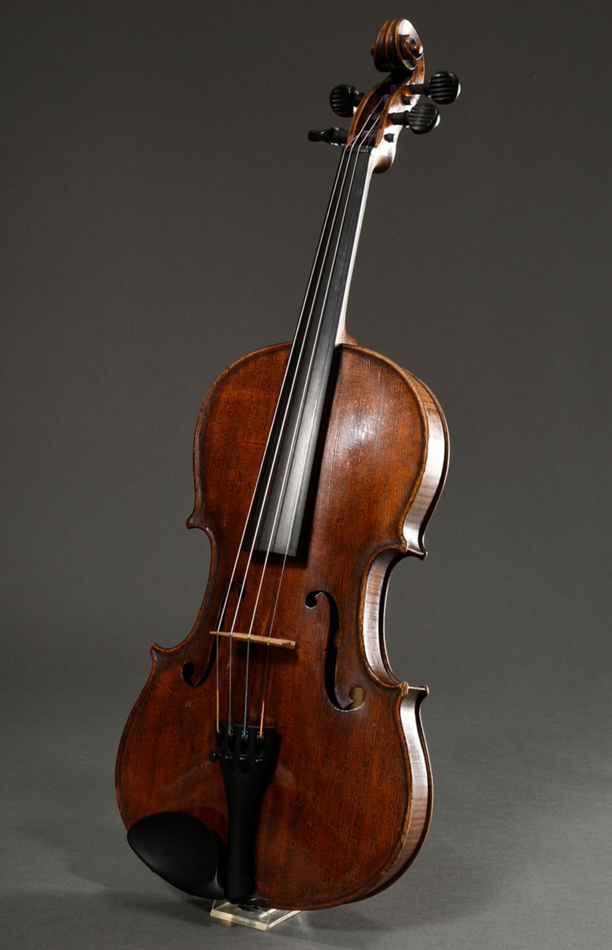 Saxon violin for the English and American market, around 1900, facsimile label inside "Antonius Str - Image 3 of 17