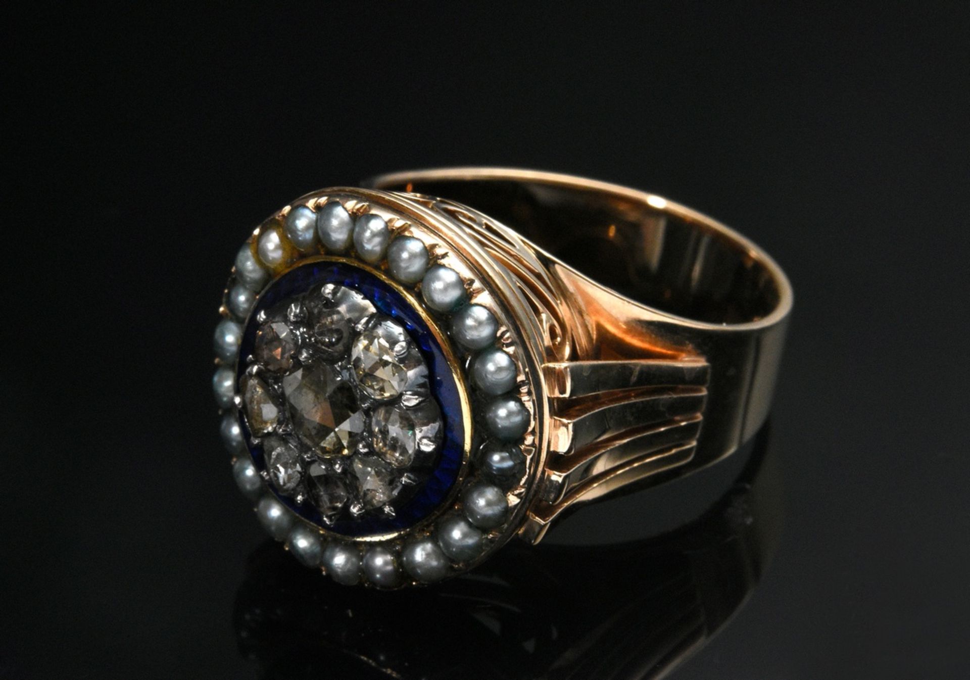 Yellow gold 585 ring with antique ring head of blue enamelled plate with diamond rose rosette in se - Image 2 of 4