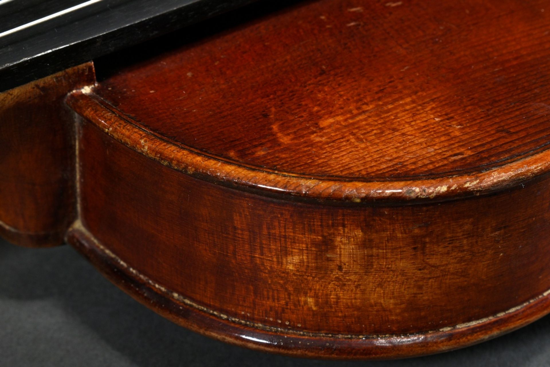 Saxon violin, facsimile label "Schuster & Co. Markneukirchen in Saxony 1925", split back, sound pos - Image 7 of 16