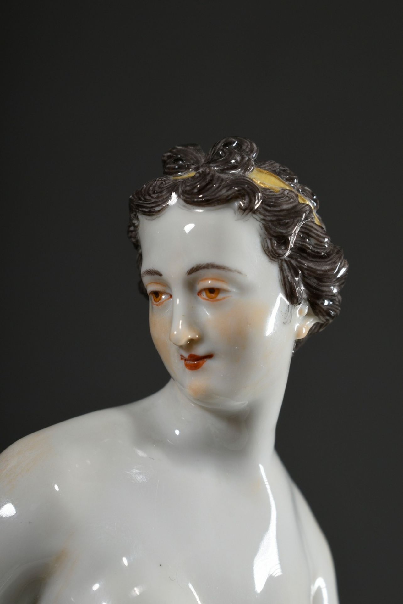 Meissen figurine "Venus with Cupids", model by Johann Joachim Kaendler 1765, colorfully painted and - Image 5 of 9