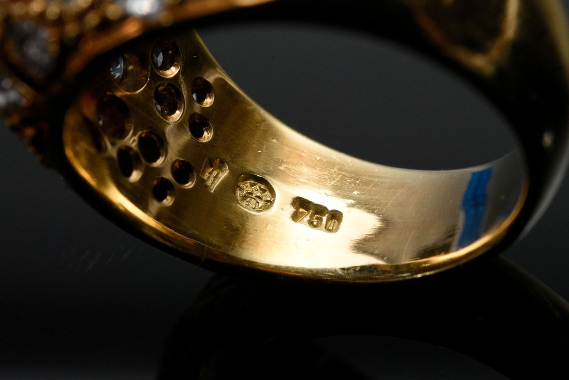 Richly set yellow gold 750 ring with brilliant, old and octagonal cut diamonds (together approx. 1. - Image 5 of 5