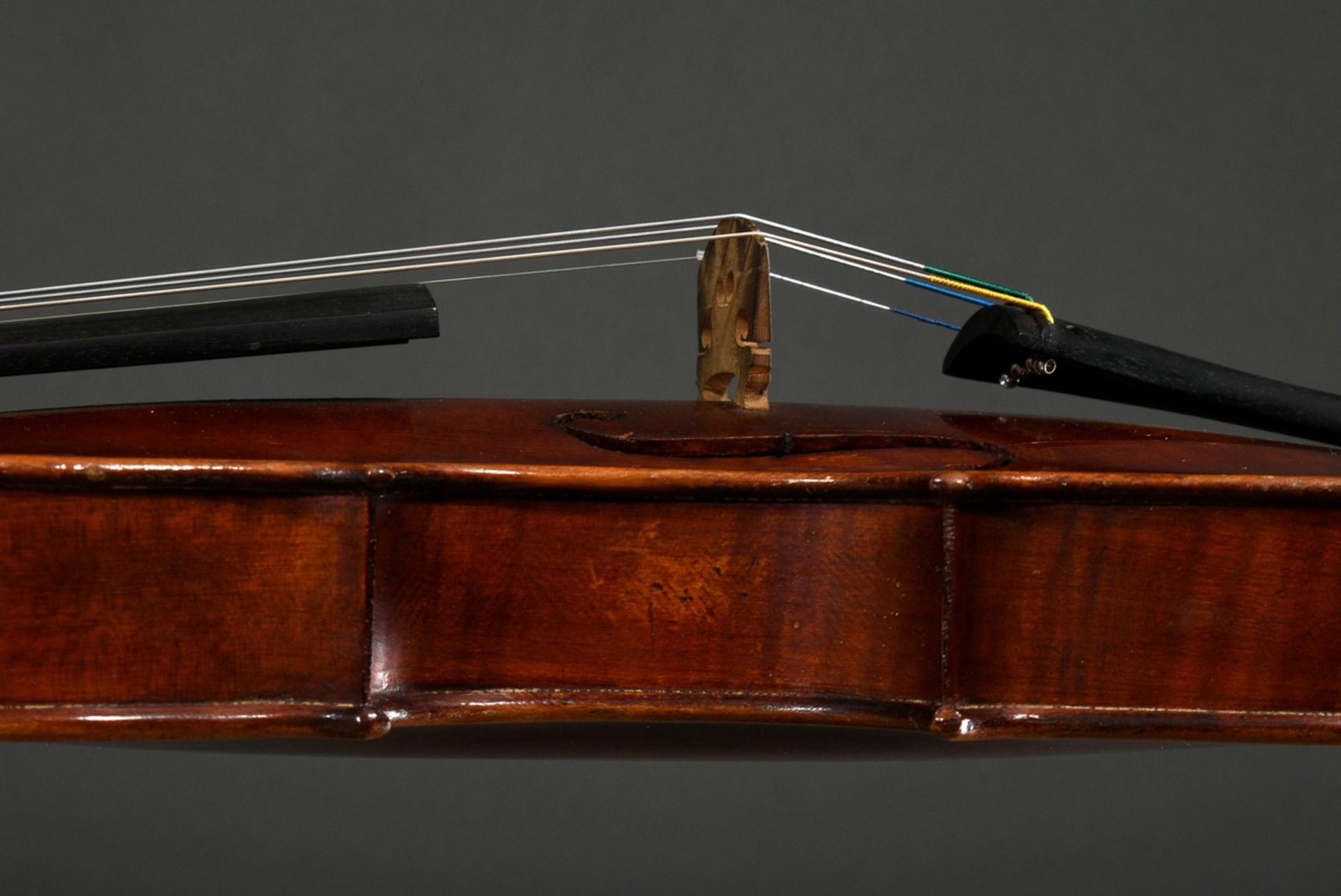 Saxon violin, facsimile label "Schuster & Co. Markneukirchen in Saxony 1925", split back, sound pos - Image 10 of 16