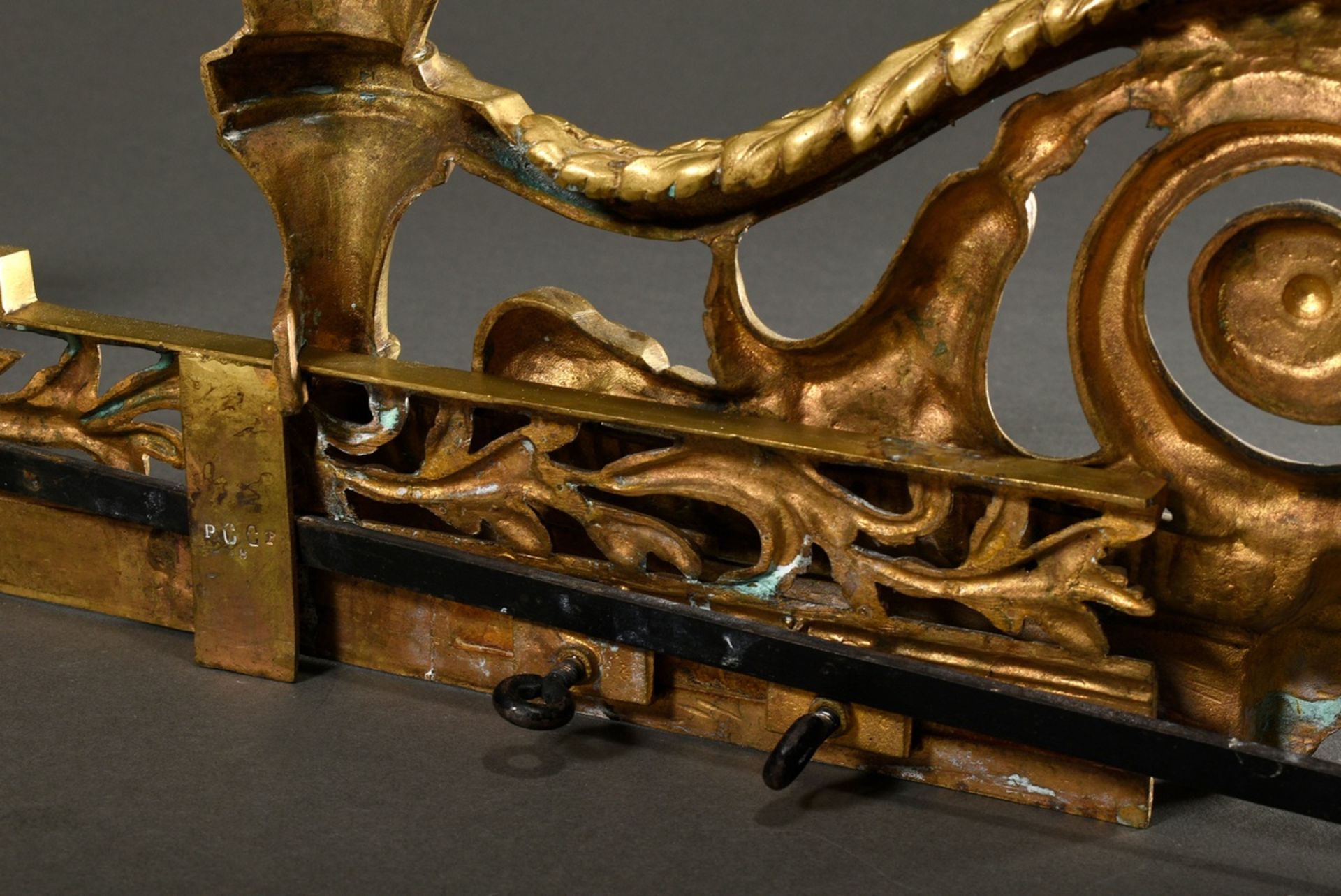 French brass mantelpiece in Louis XVI style with leaf volutes, flame vases and laurel wreath motif, - Image 7 of 7