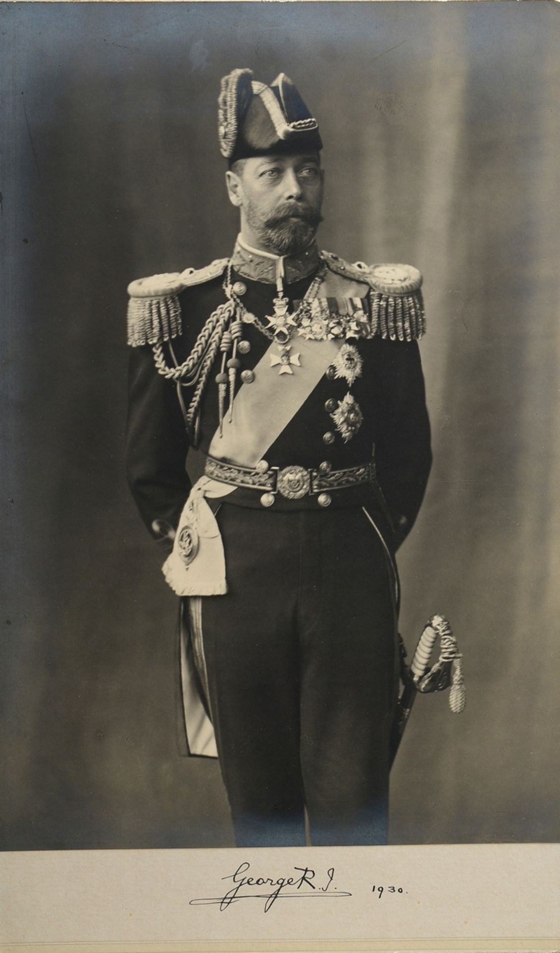 2 Fotografien: "King George V" (1865-1936) 1930 und "Queen Mary" (1867-1953) 1930, je u. handsign.  - Bild 4 aus 5