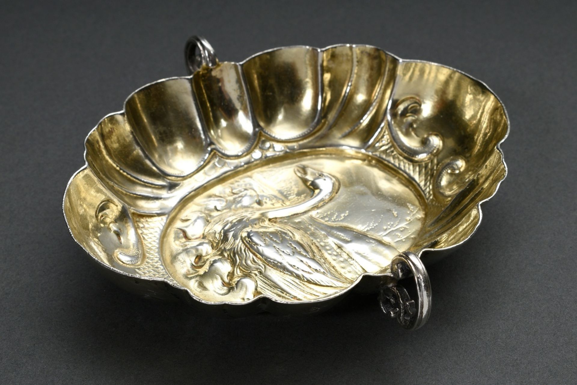 Augsburg wine tasting bowl with humped chased wall and "swan" motif in the mirror, MZ: Paul Höschel