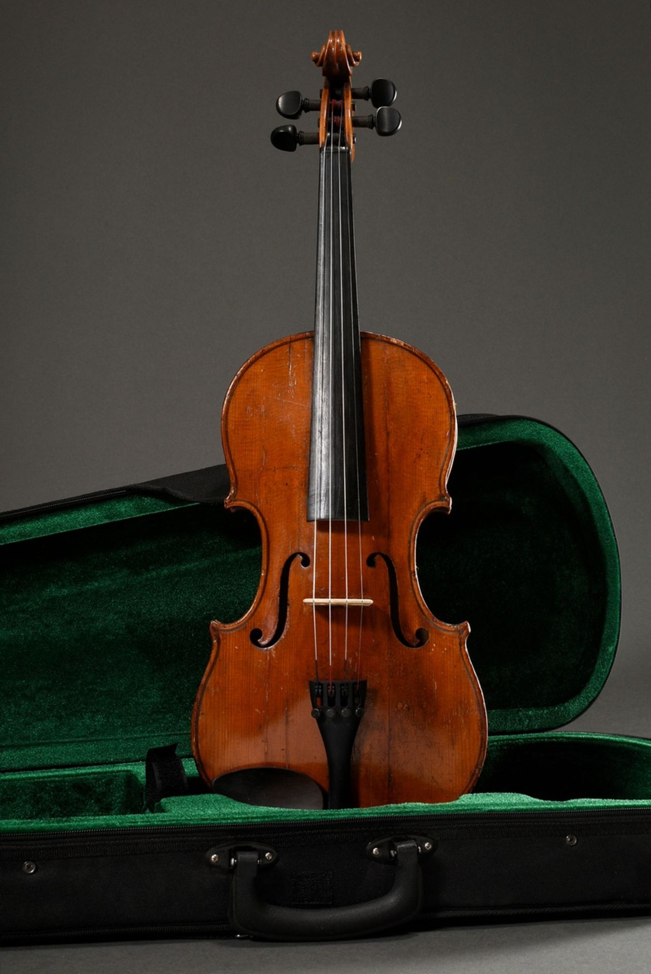 Violin, 1st half 20th c., without facsimile label, one-piece back, sound post standing, ready to pl